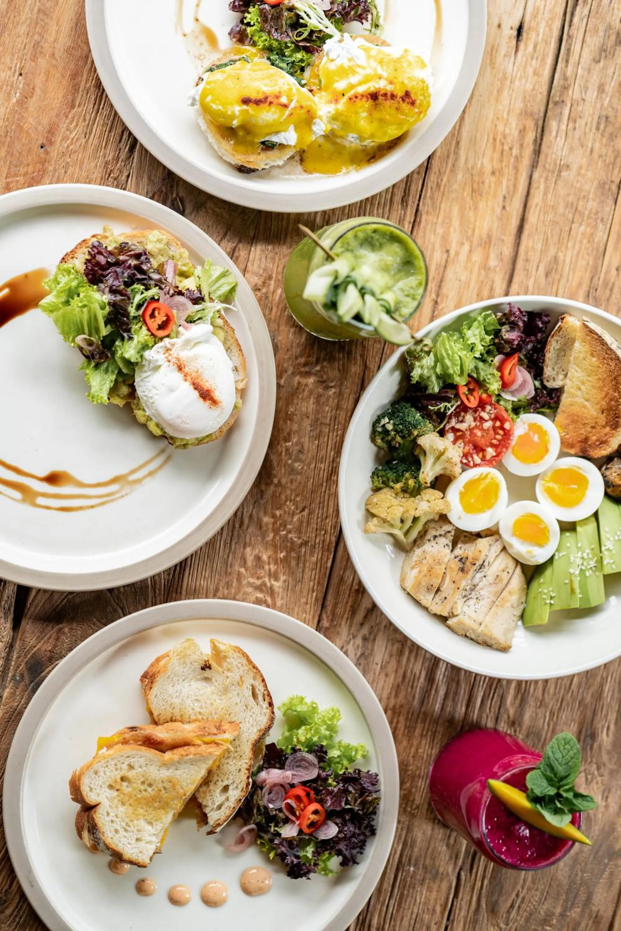 Food and drinks in Madani Antique Villas