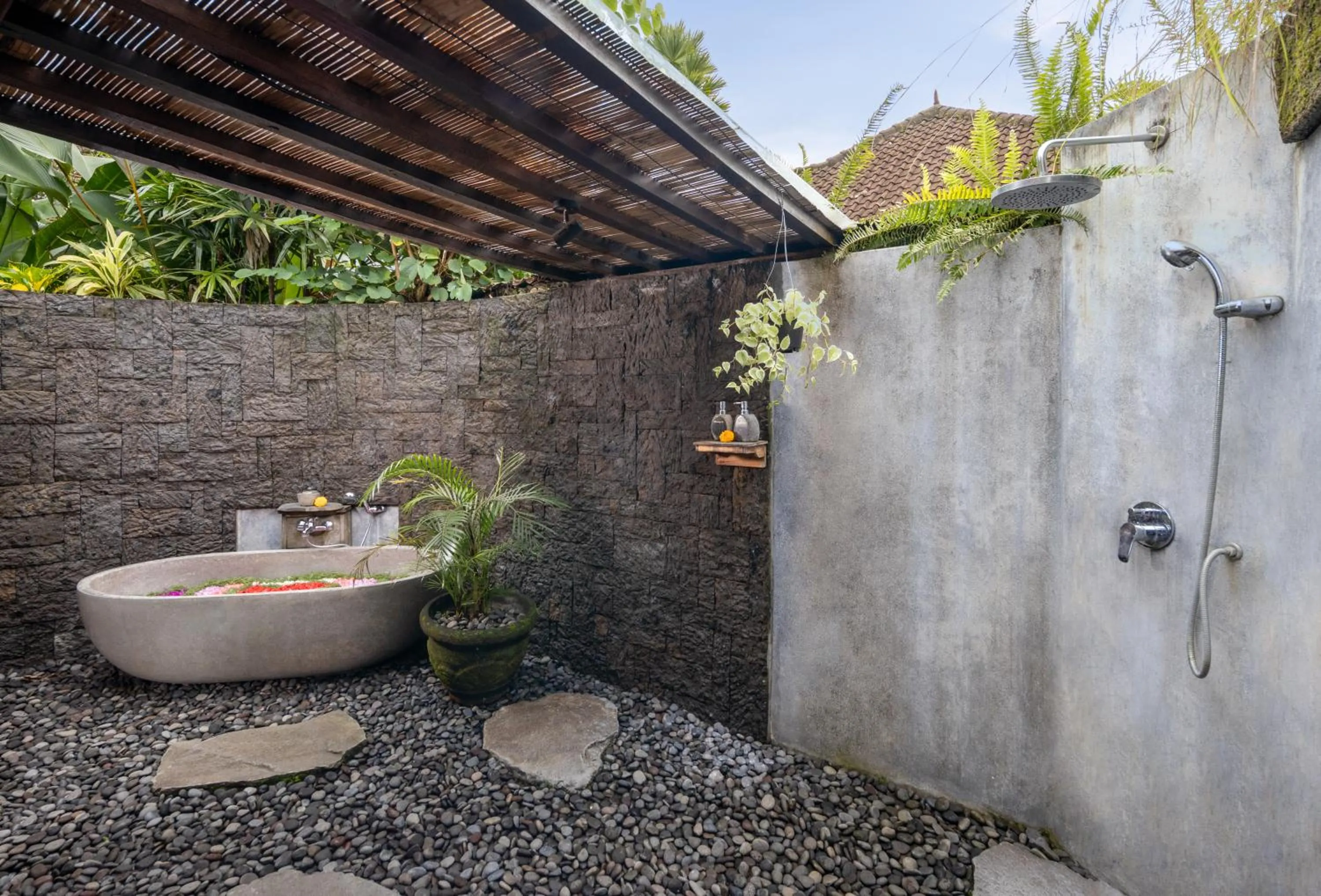 Shower in Madani Antique Villas