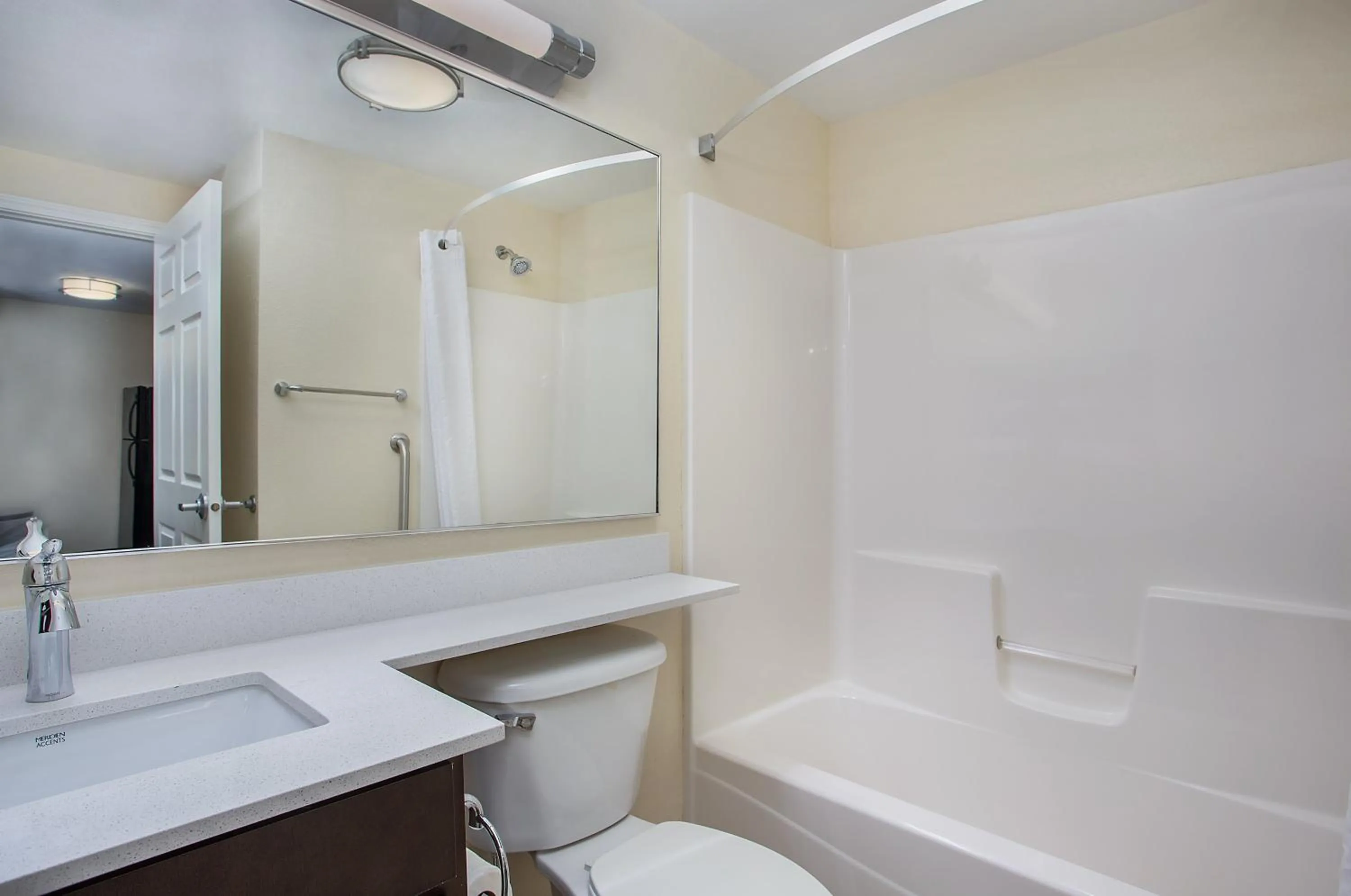 Bathroom in Candlewood Suites Bowling Green by IHG