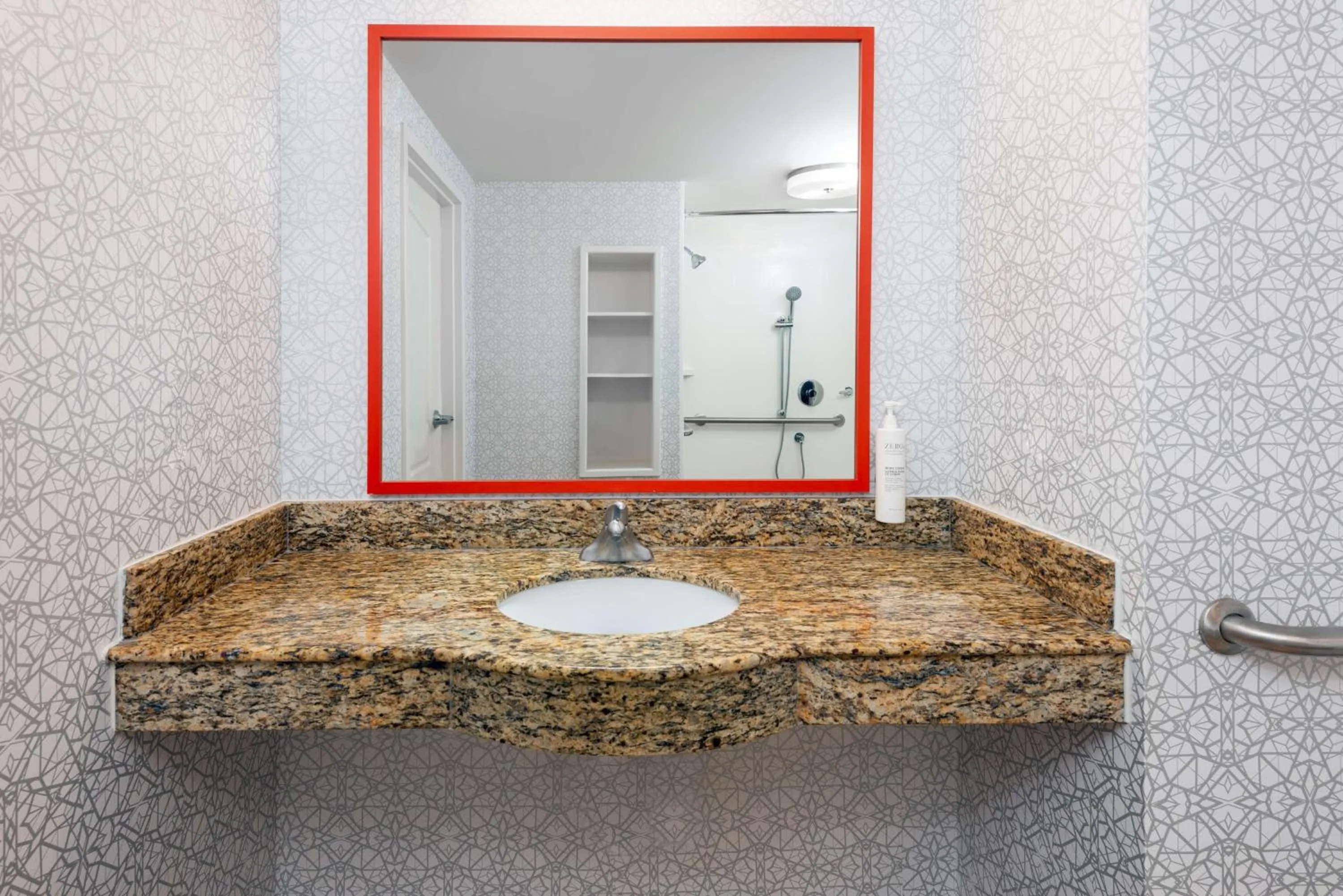 Bathroom in Hampton Inn & Suites Murfreesboro