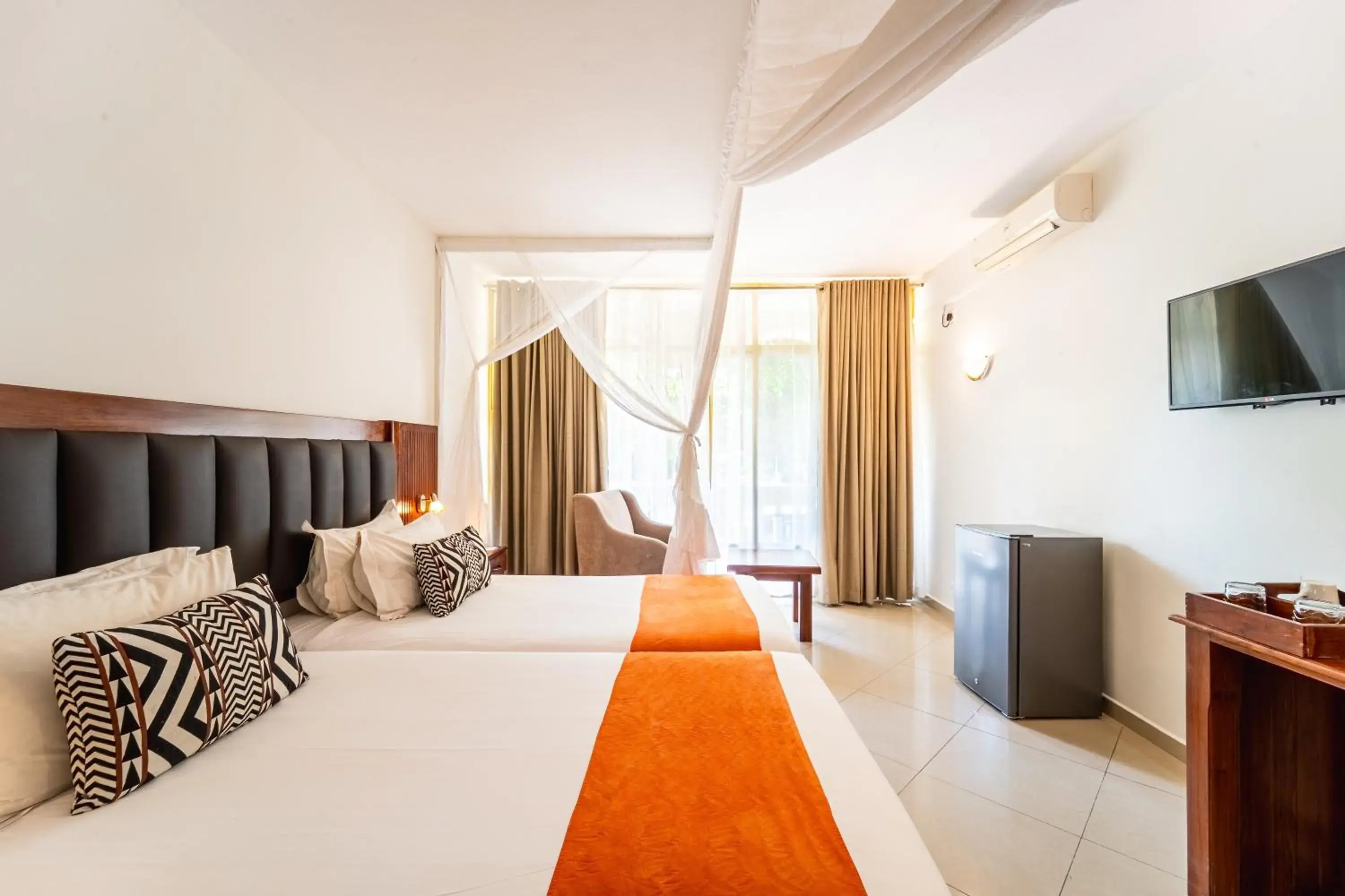 Bedroom, Bed in Victoria Falls Rainbow Hotel Bedroom, Bed in Victoria Falls Rainbow Hotel