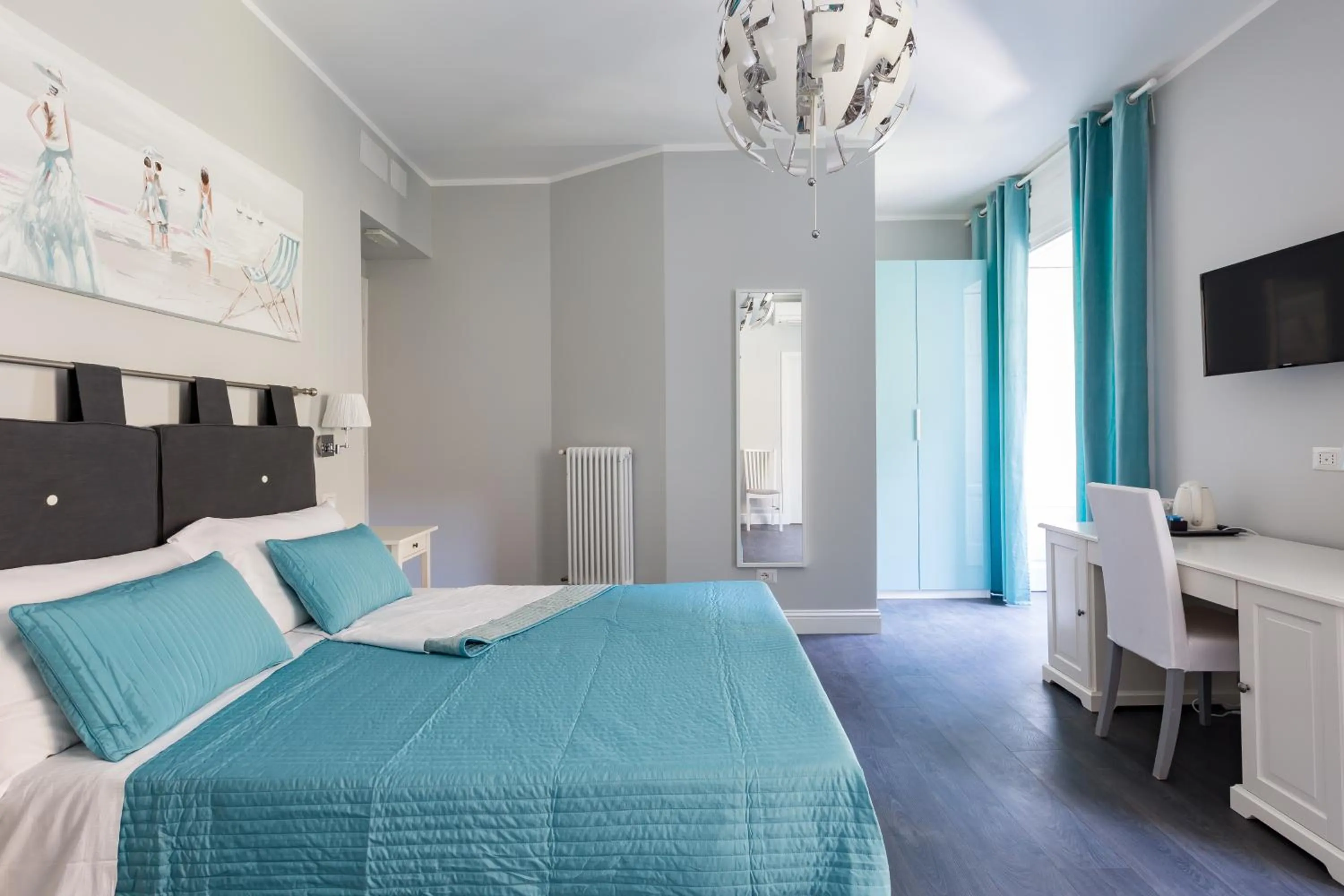 Photo of the whole room, Bed in Residenza Vatican Suite