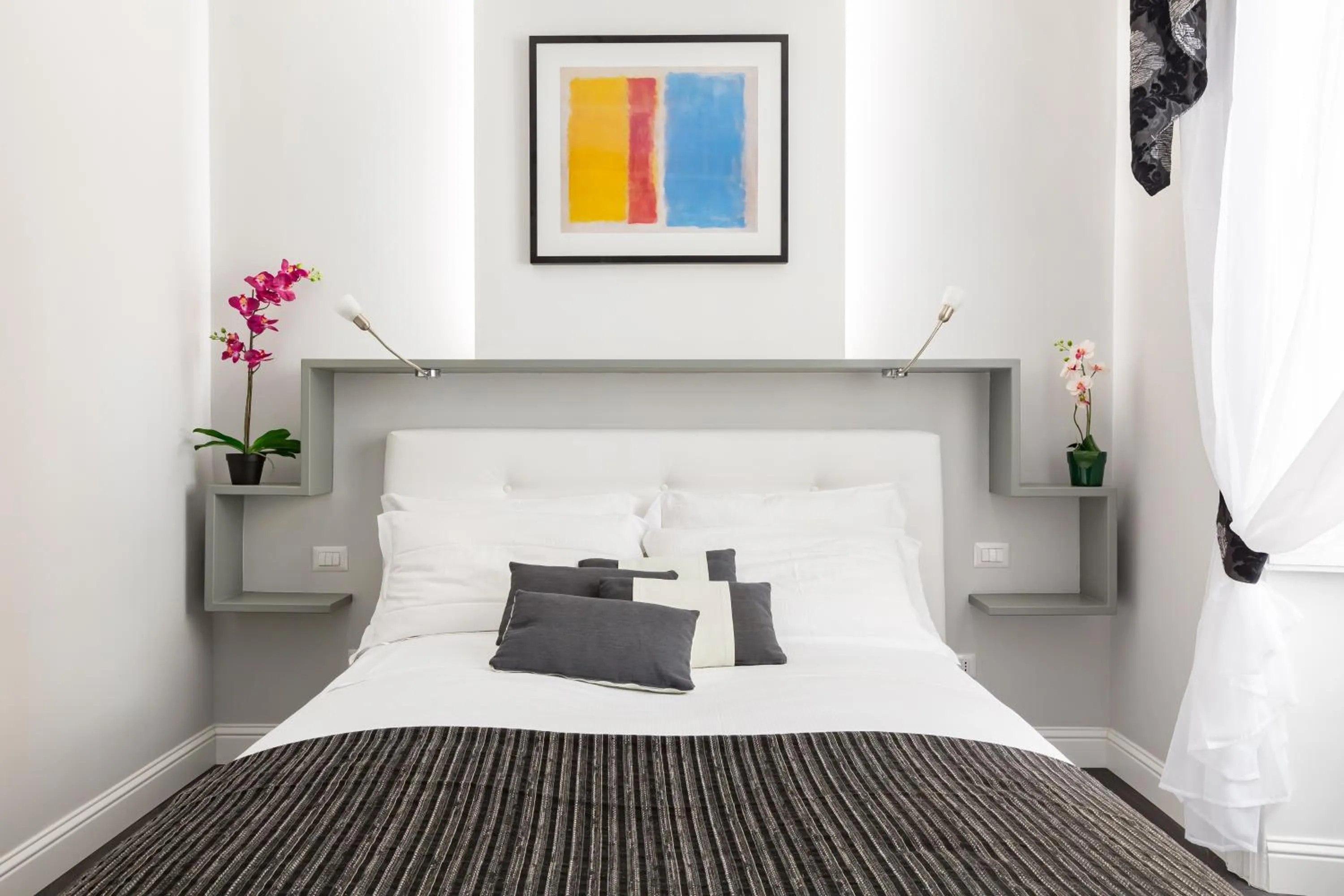 Photo of the whole room, Bed in Residenza Vatican Suite