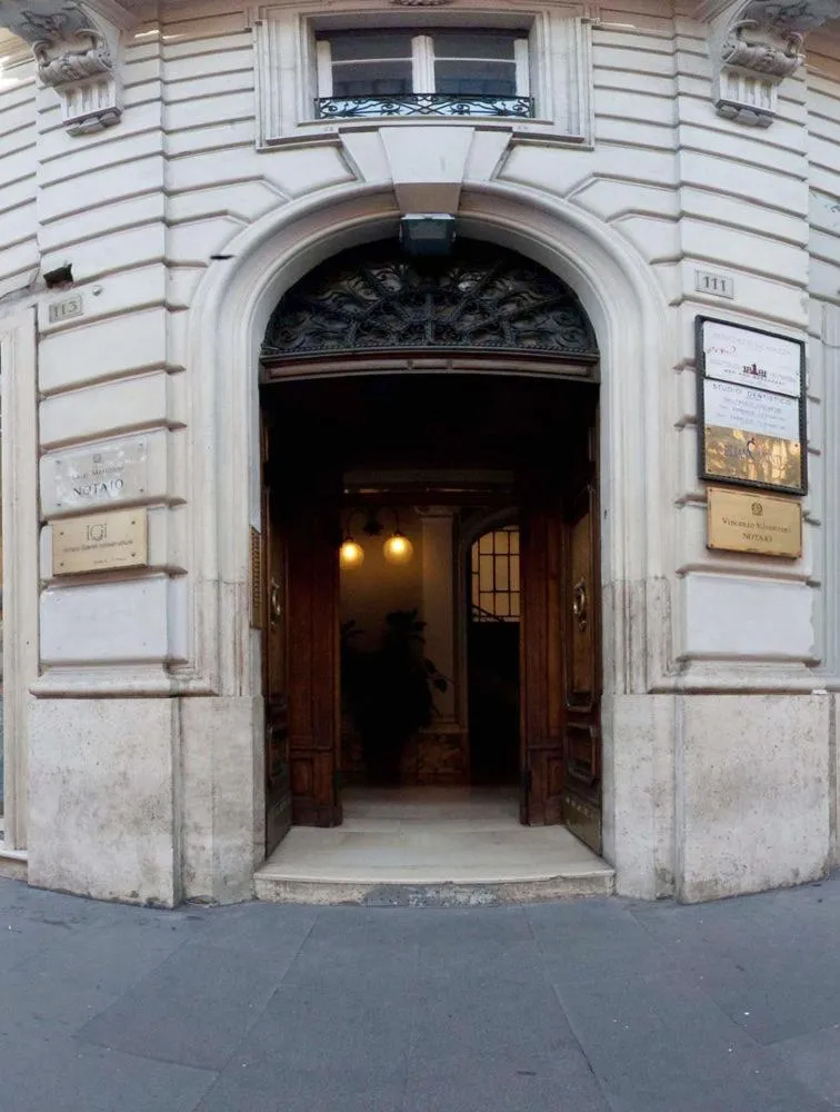 Facade/entrance in Residenza Vatican Suite