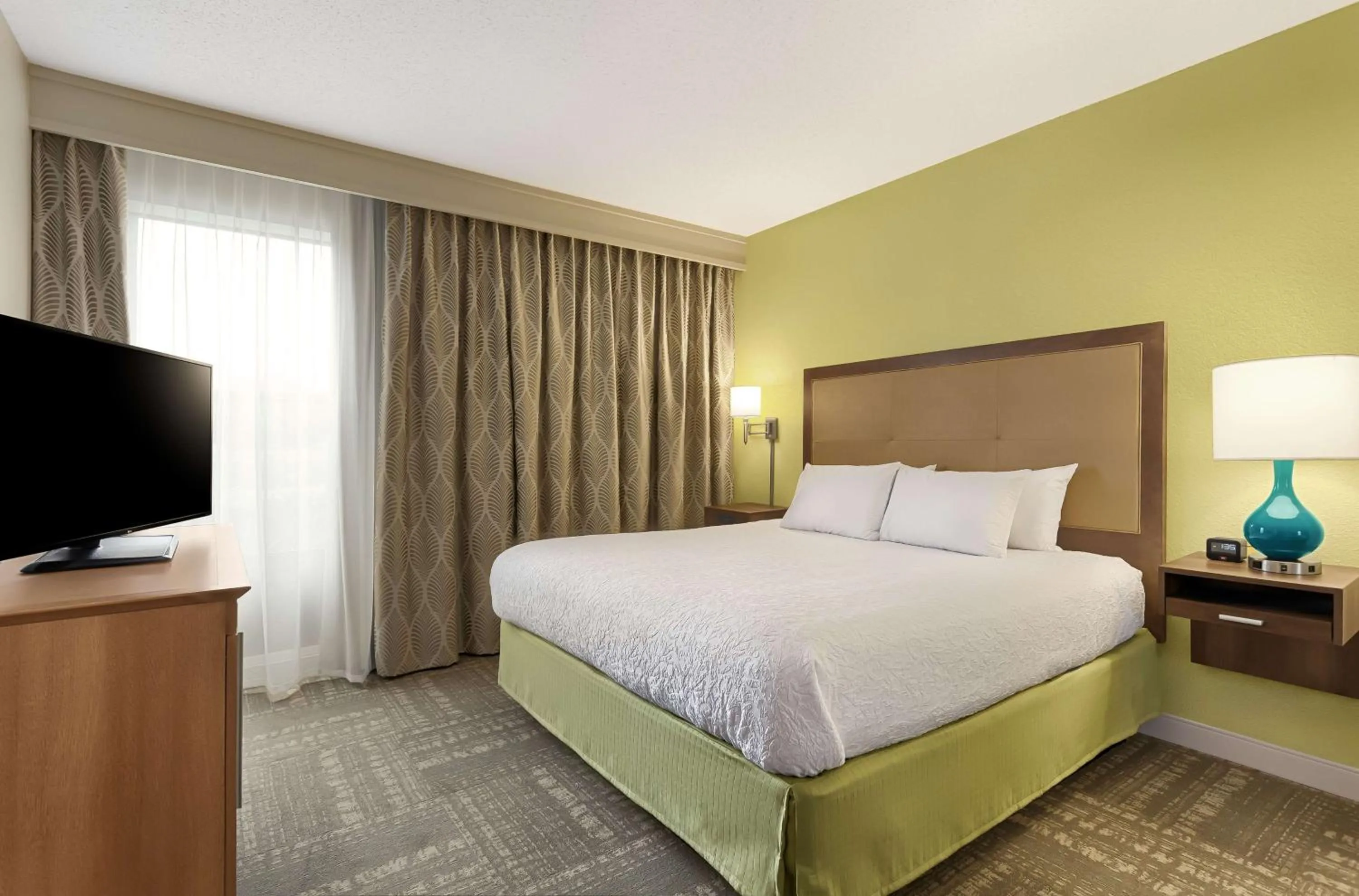 Bedroom, Bed in Hampton Inn Pawleys Island