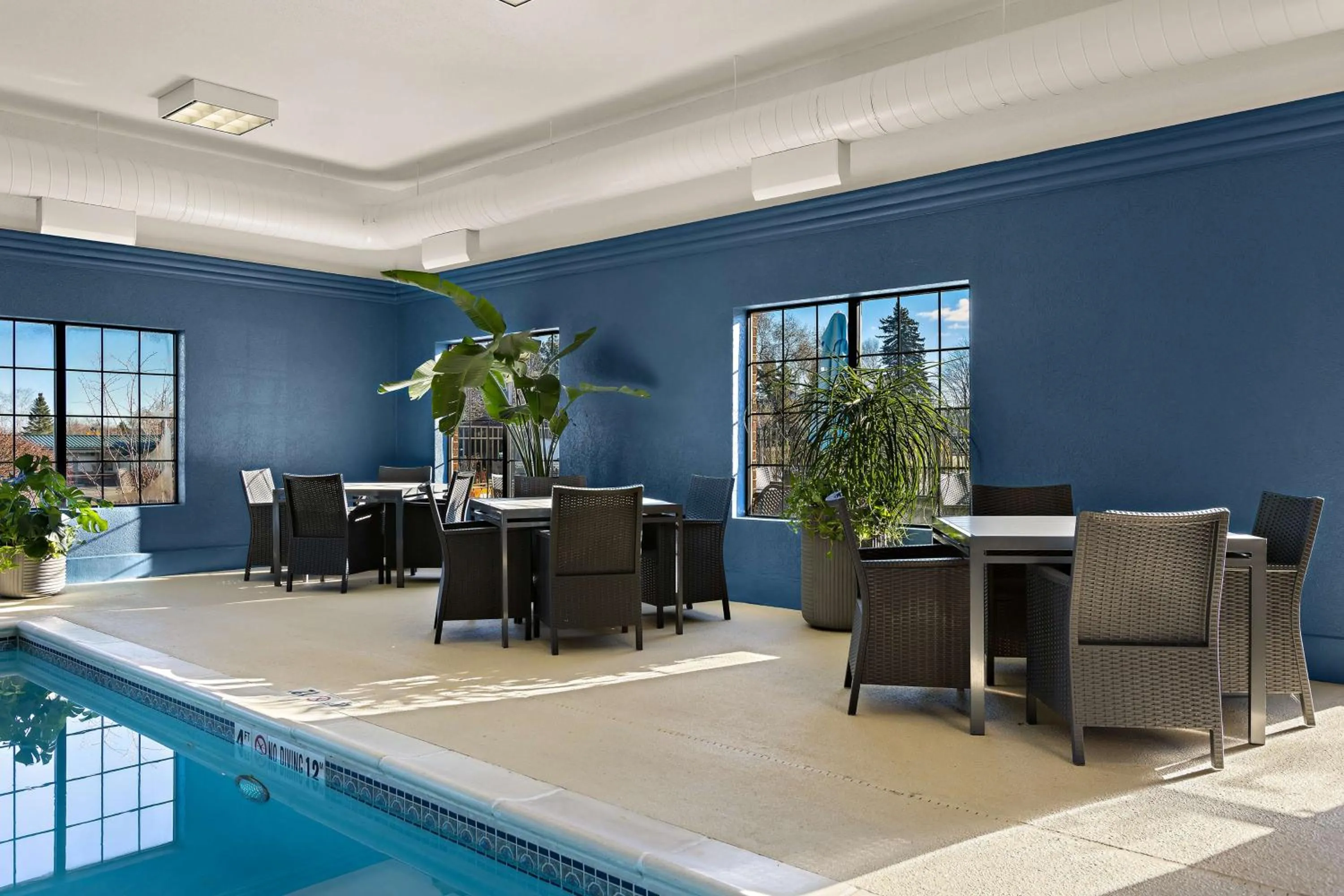 Pool view in Hampton Inn & Suites Petoskey