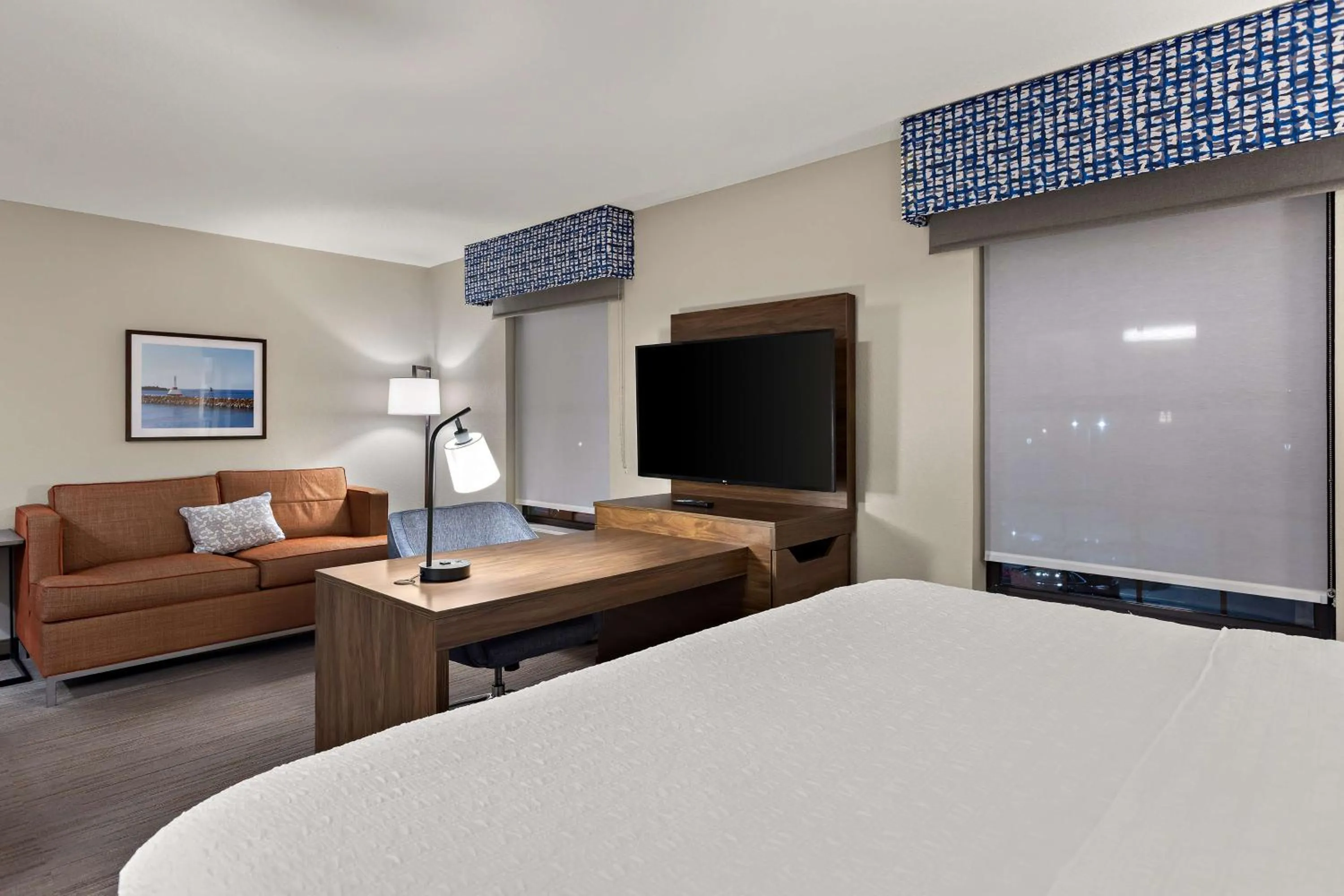 Bedroom, Bed in Hampton Inn & Suites Petoskey