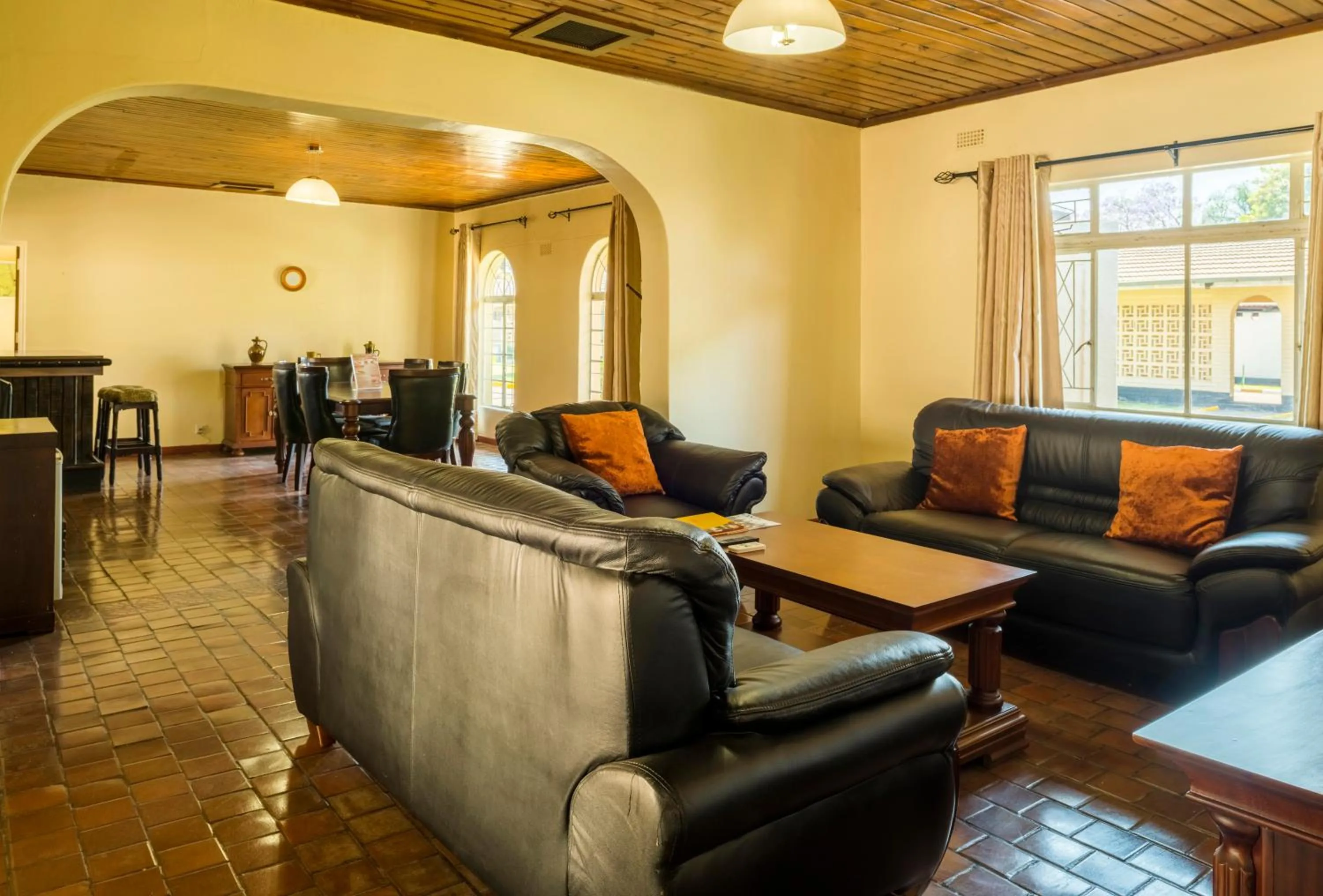 Kadoma Hotel & Conference Centre