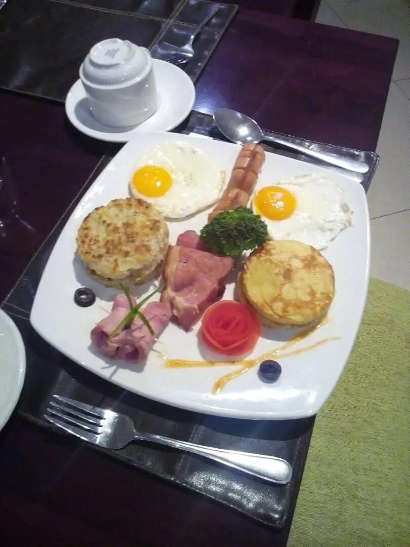 English/Irish breakfast in Kadoma Hotel & Conference Centre