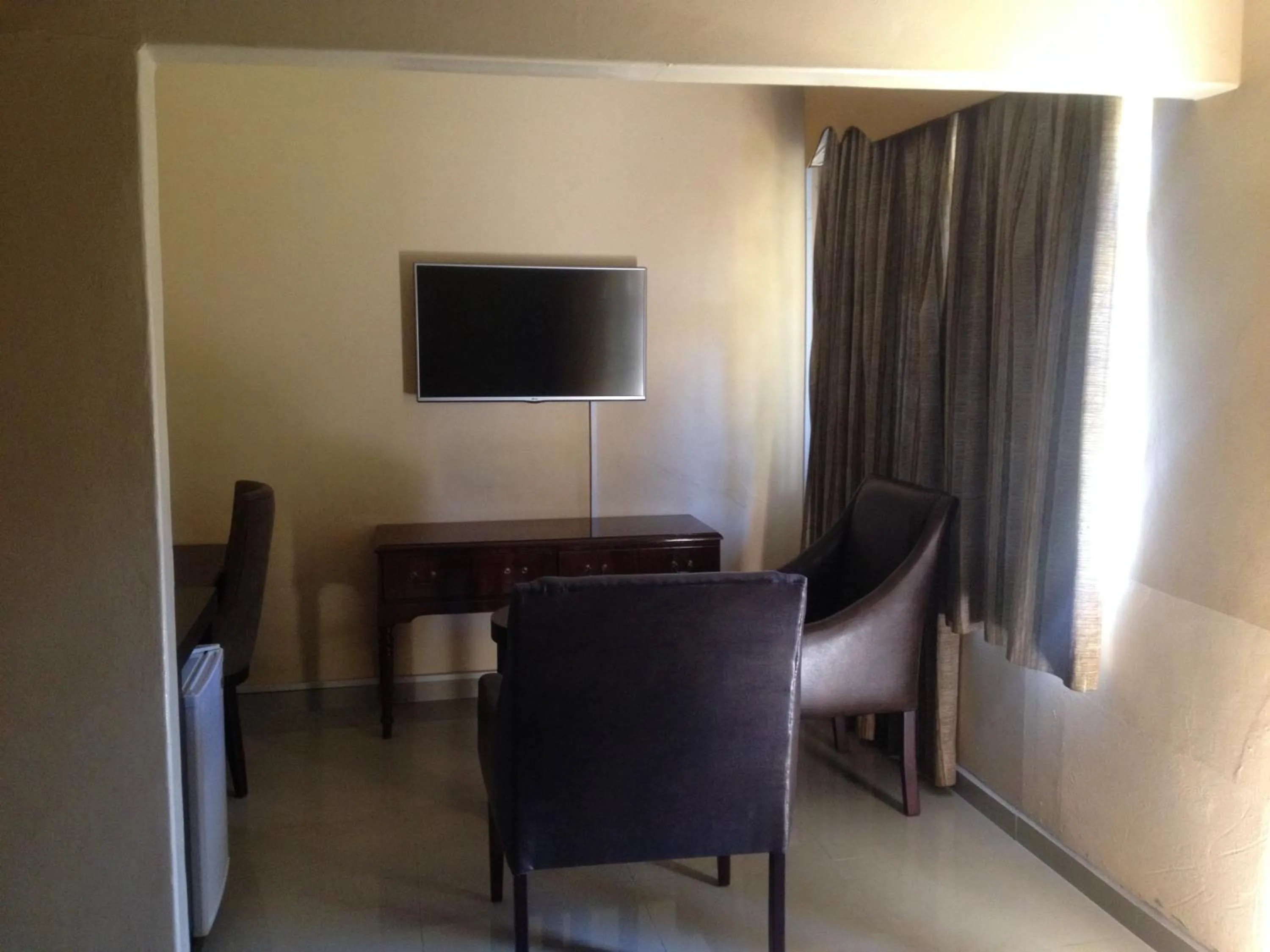 Kadoma Hotel & Conference Centre