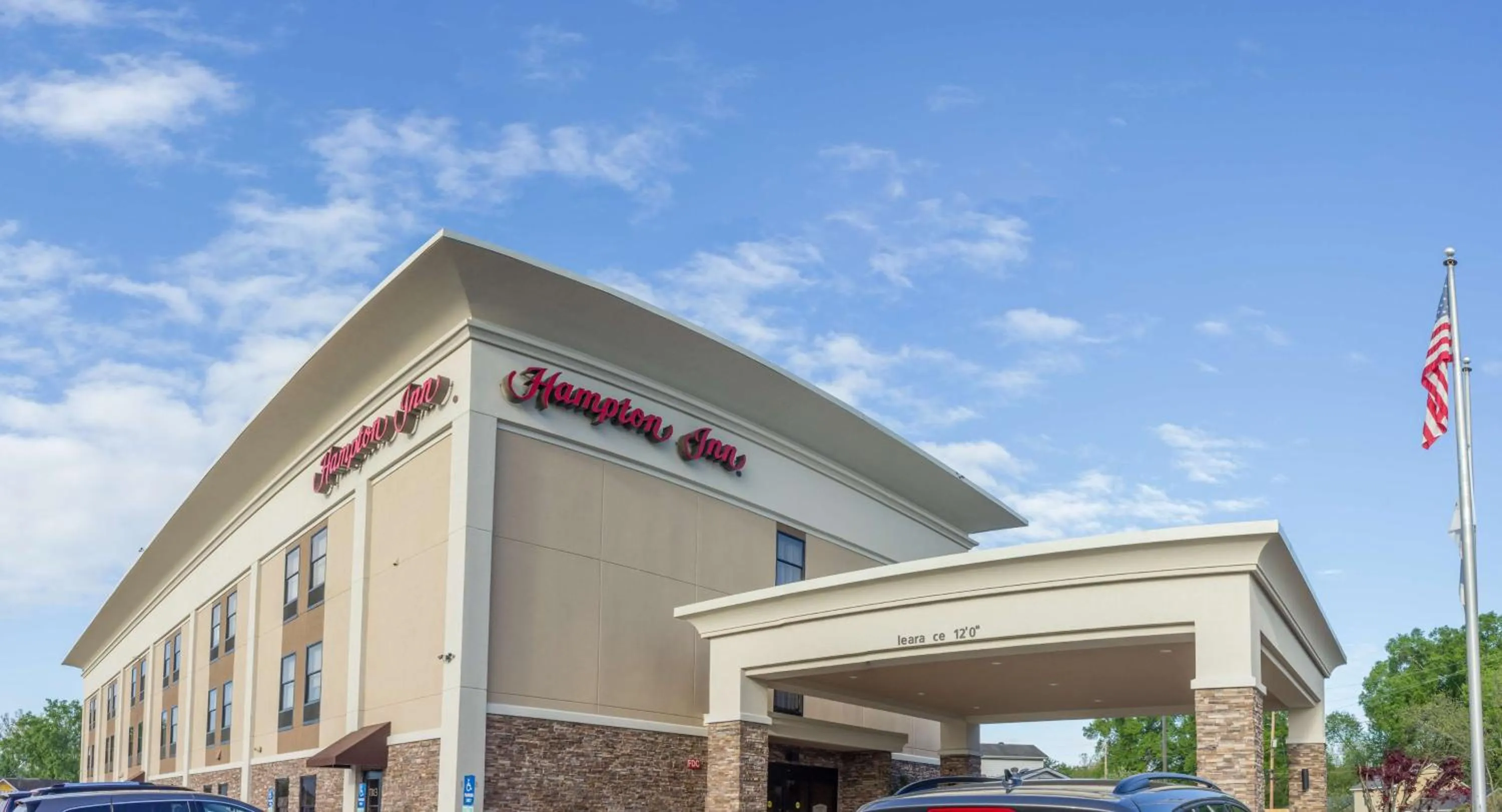 Property building in Hampton Inn Chattanooga/Hixson
