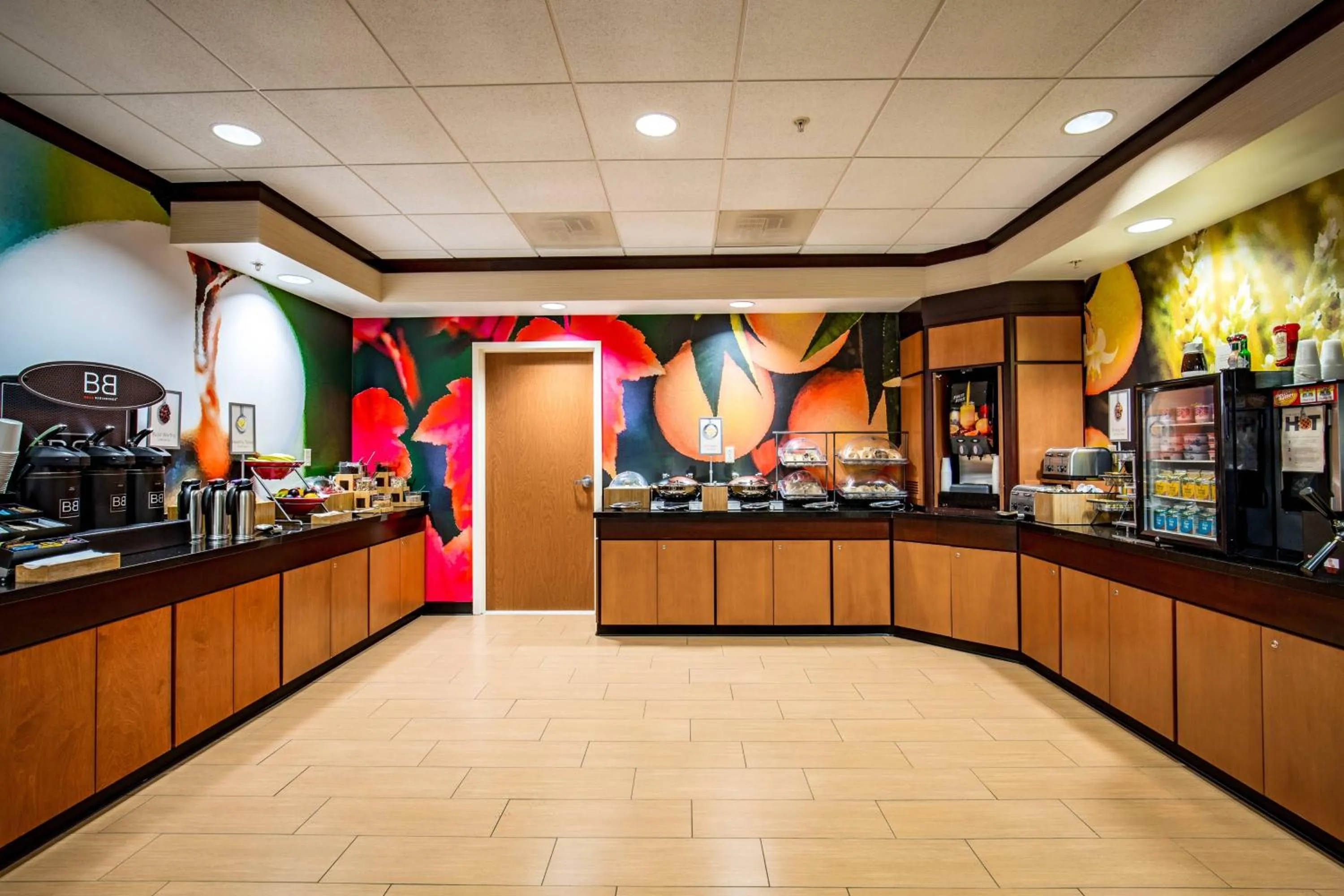 Breakfast in Fairfield Inn and Suites by Marriott Portsmouth Exeter