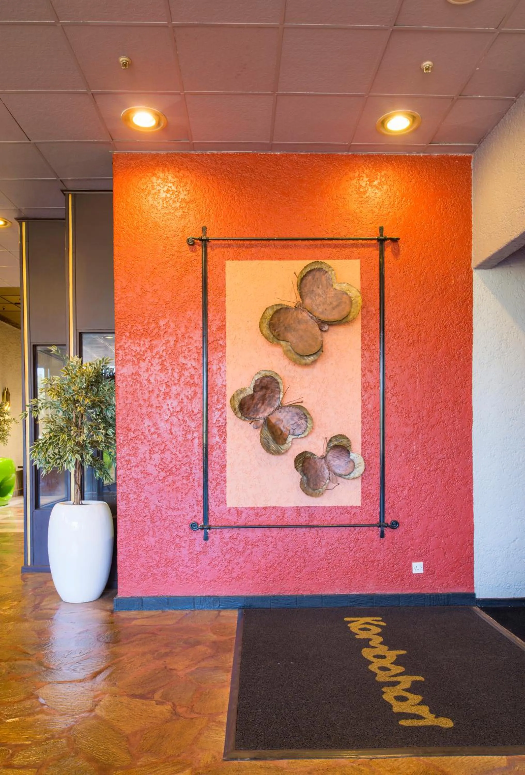 Restaurant/places to eat in Rainbow Towers Hotel & Conference Centre