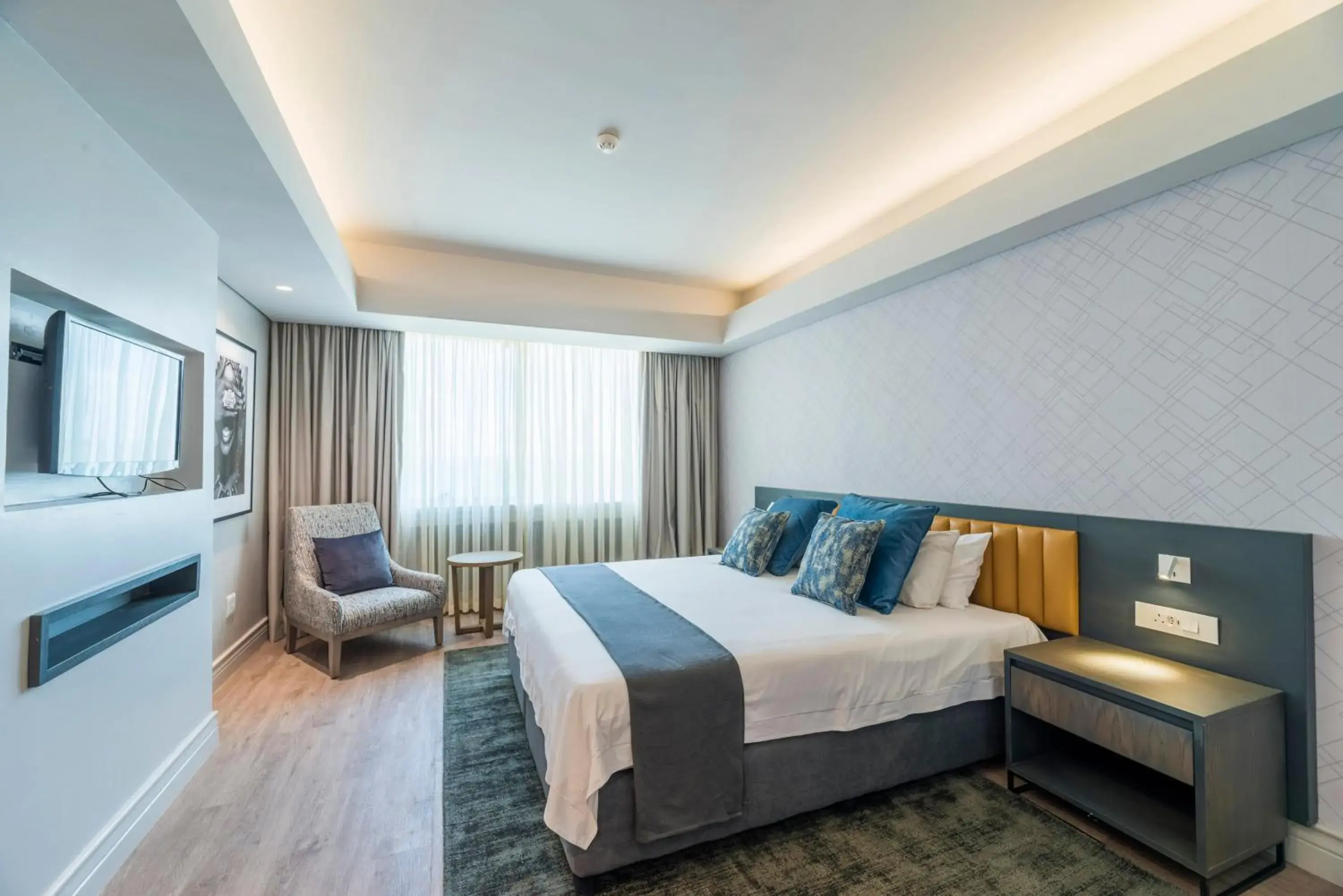 Luxury Double Room - Towers in Rainbow Towers Hotel & Conference Centre Luxury Double Room - Towers in Rainbow Towers Hotel & Conference Centre