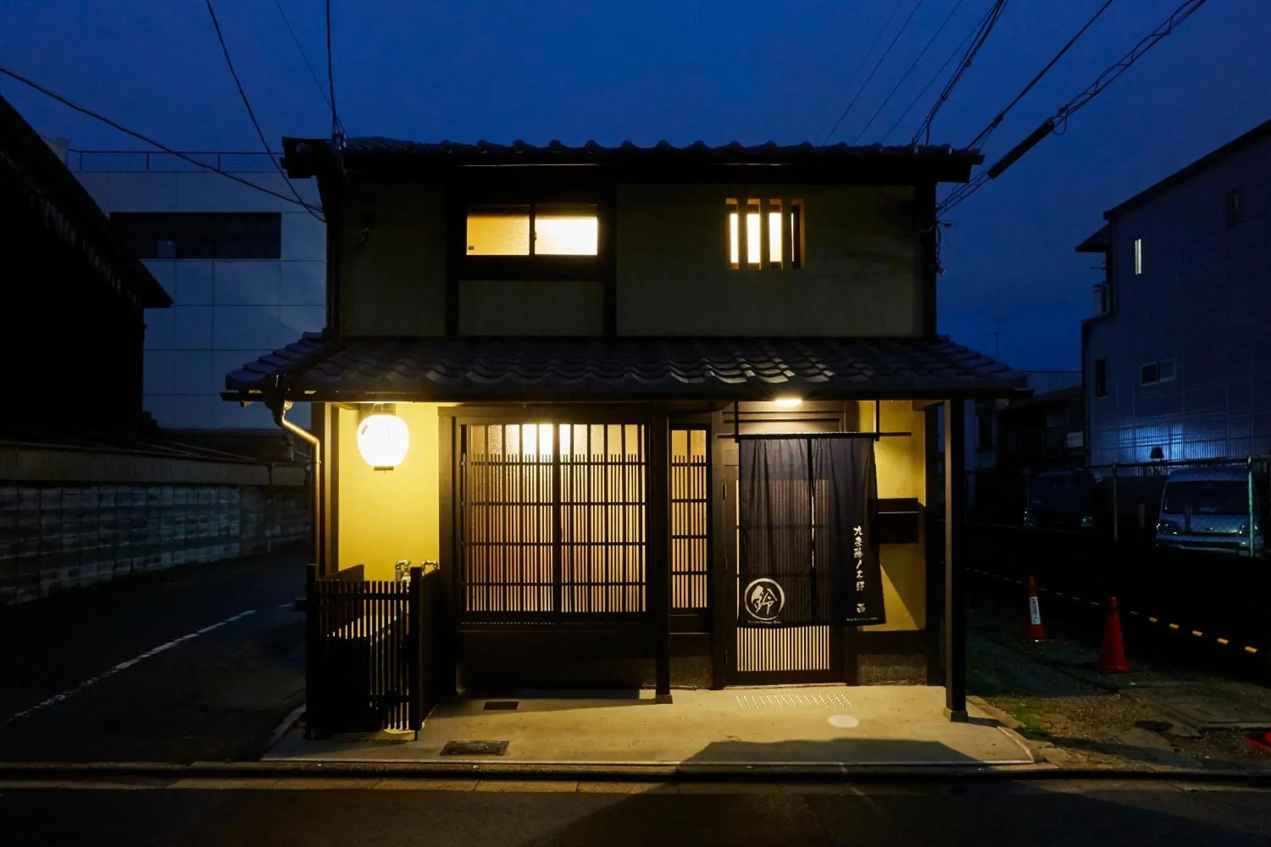 Facade/entrance in Rinn Kujofujinoki West Facade/entrance in Rinn Kujofujinoki West