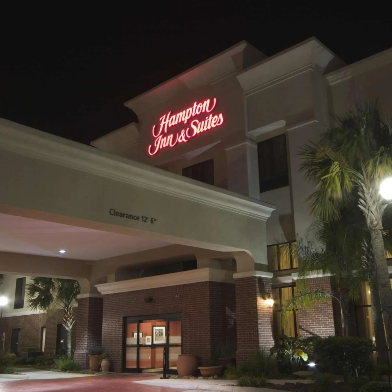 Property building in Hampton Inn & Suites Port Arthur
