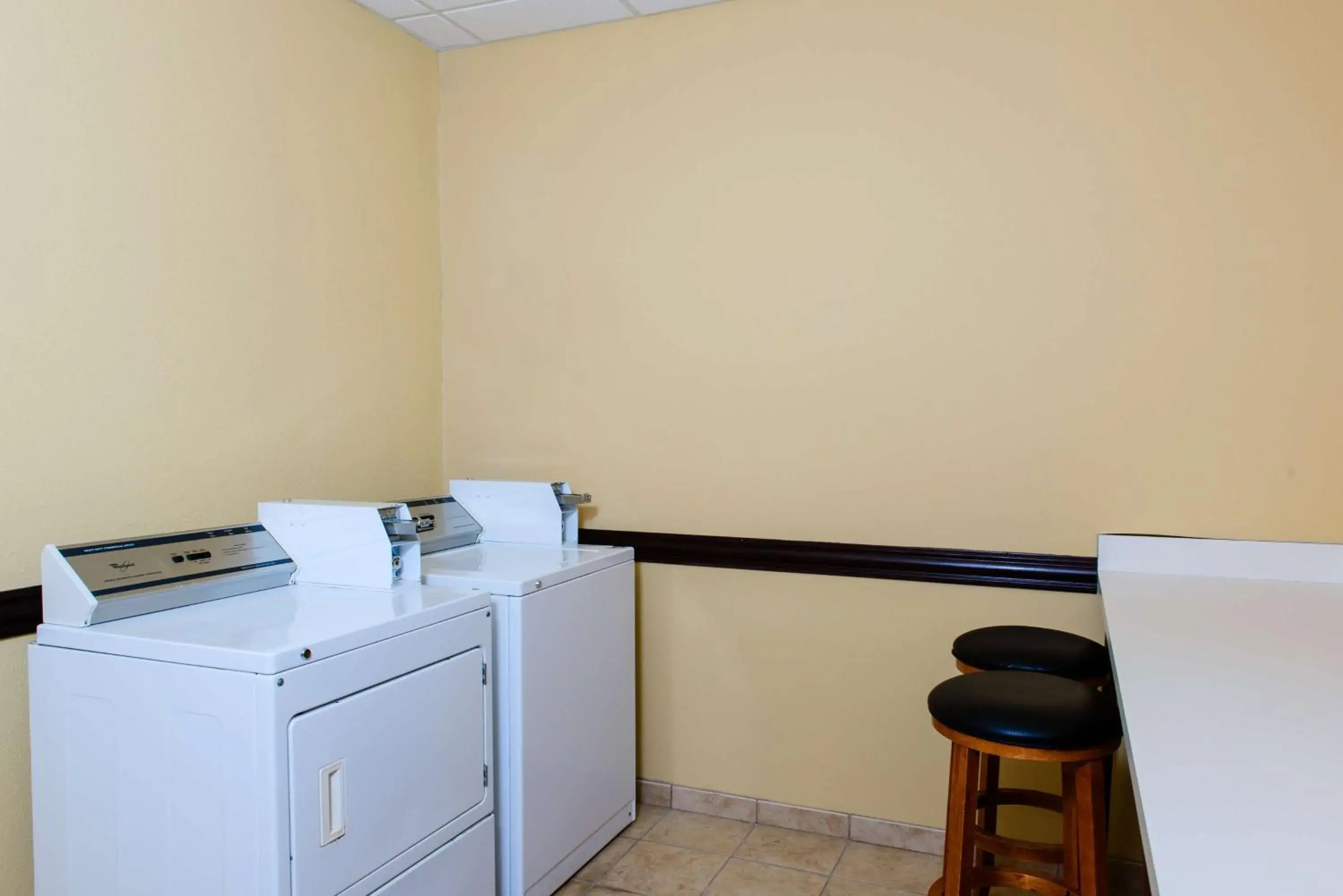 Property building in Hampton Inn & Suites Port Arthur Property building in Hampton Inn & Suites Port Arthur