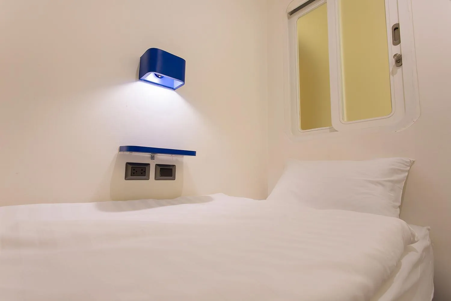 Bed in BearPacker Patong Hostel