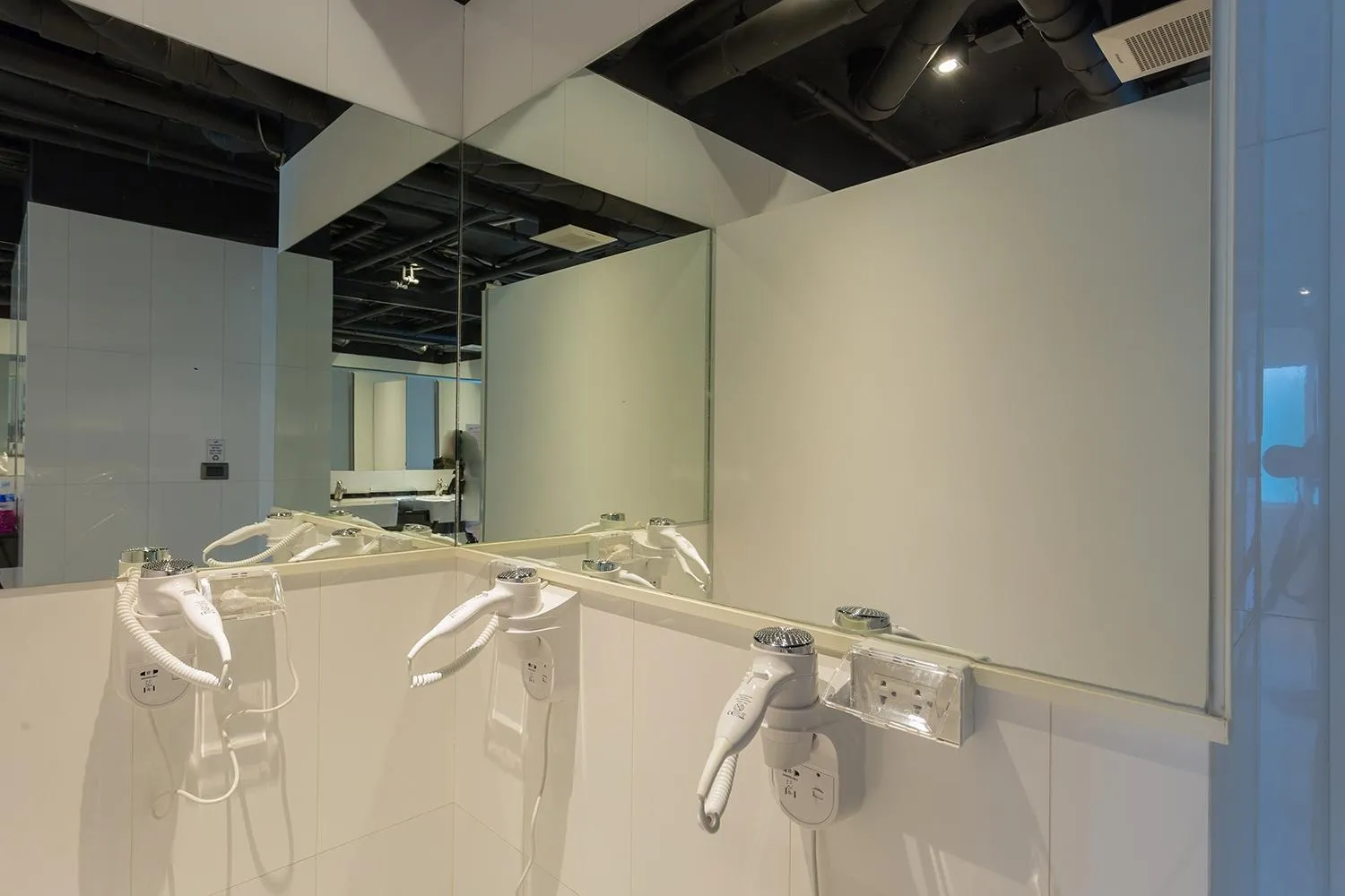 Bathroom in BearPacker Patong Hostel