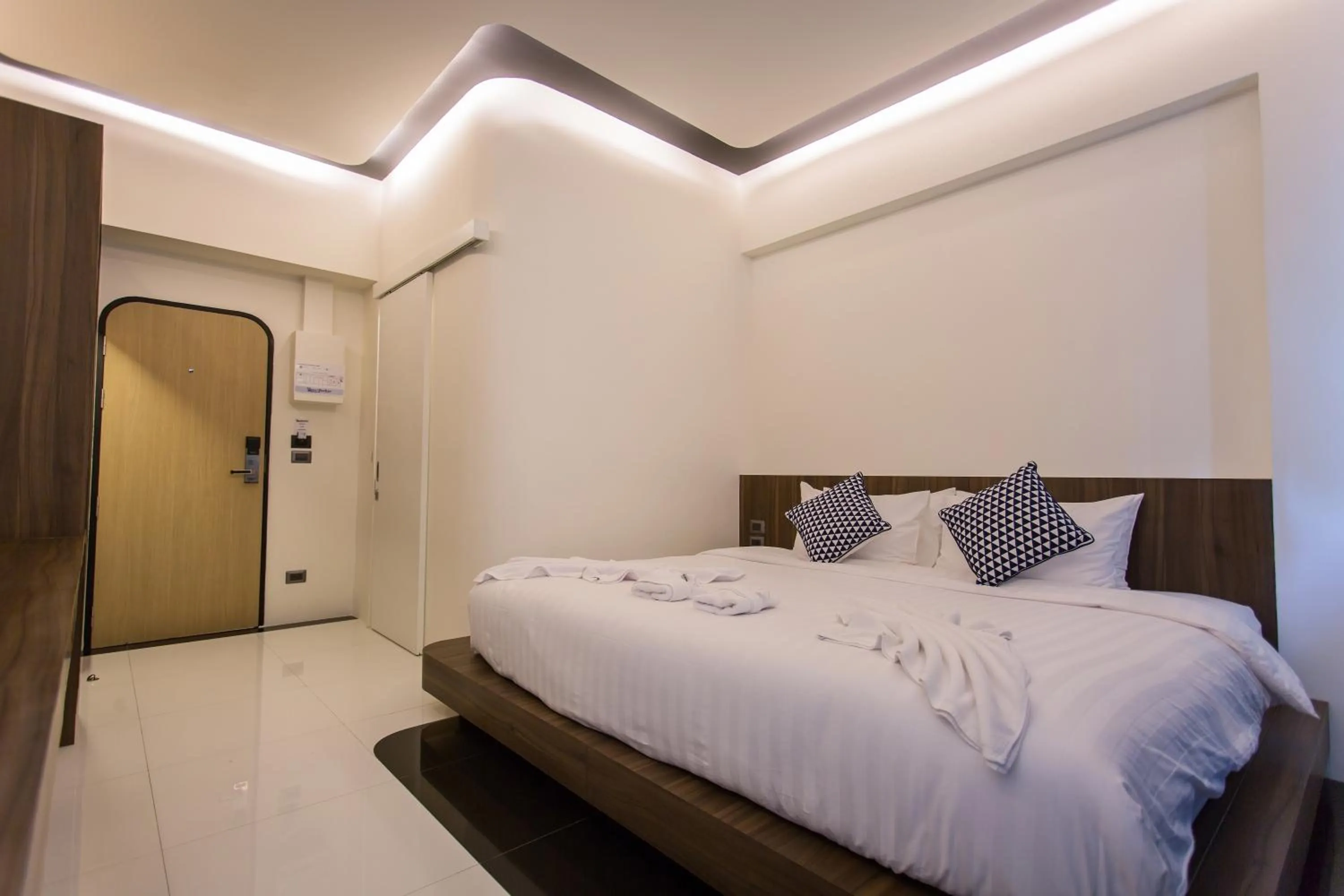 Bed in BearPacker Patong Hostel