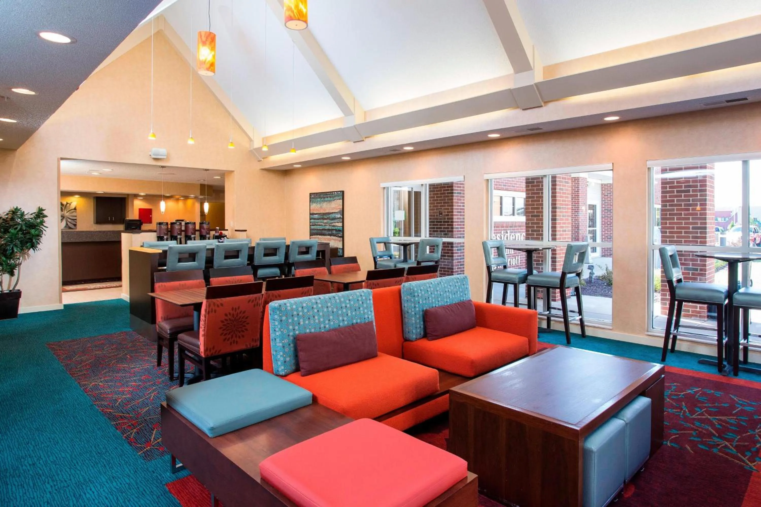 Restaurant/places to eat in Residence Inn Rockford