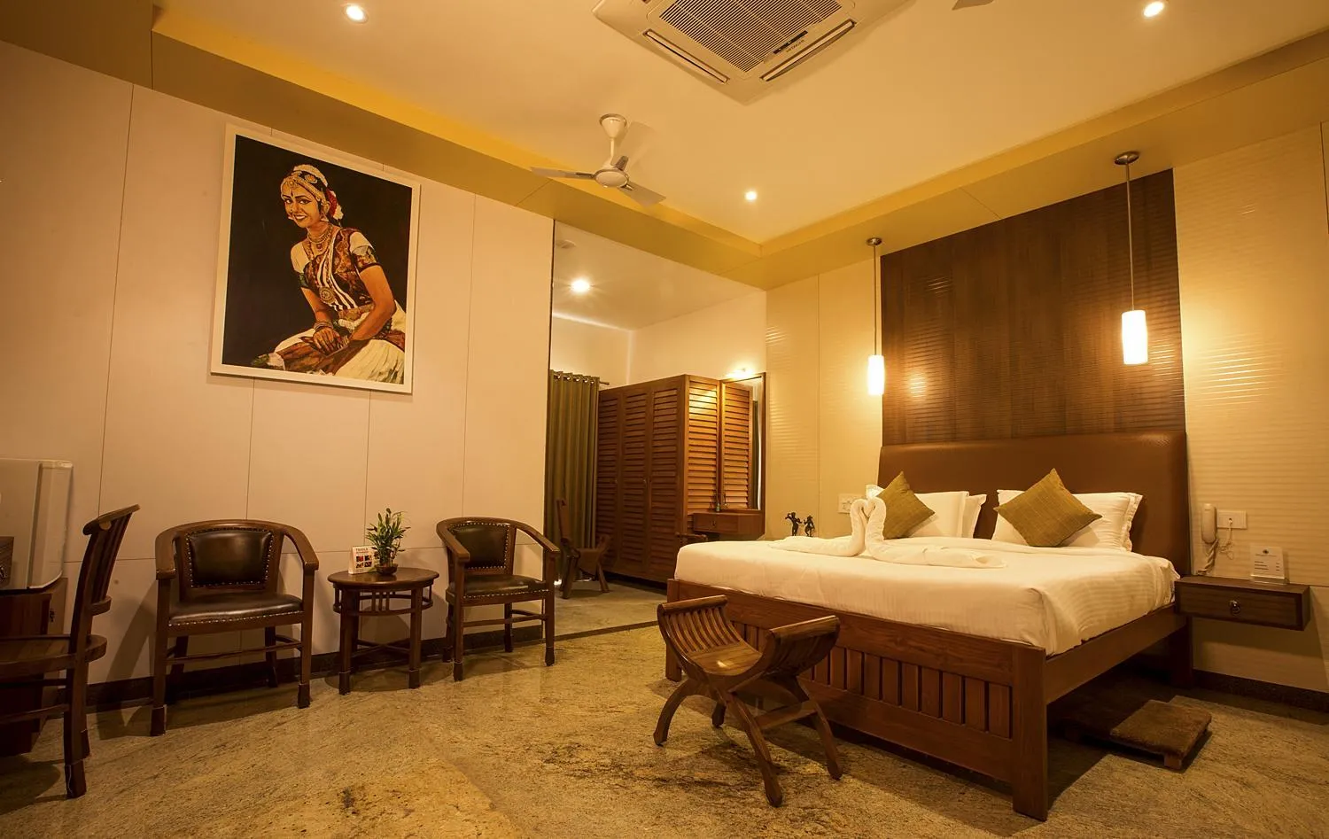 Photo of the whole room, Bed in Mayapuri Amira