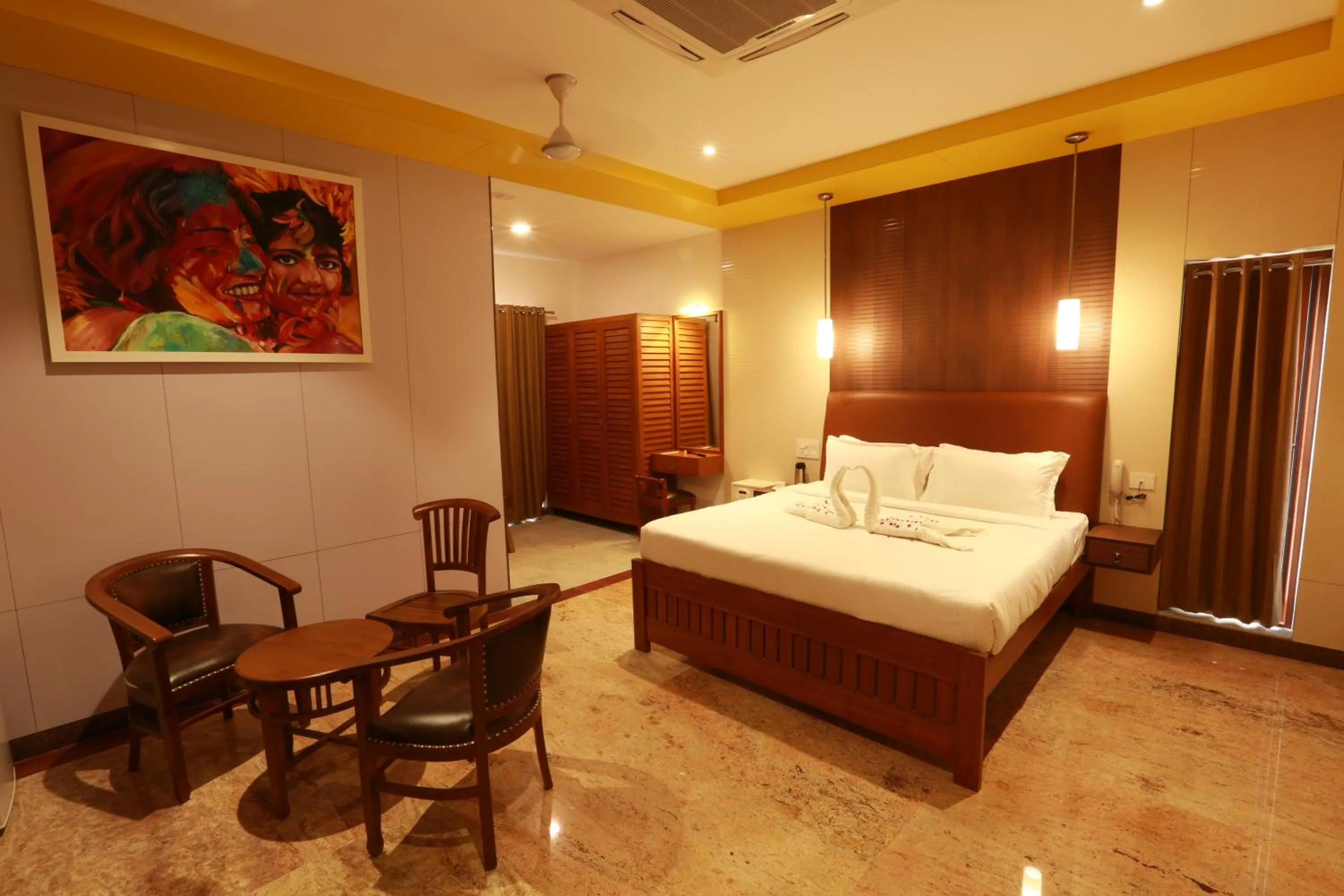 Photo of the whole room, Bed in Mayapuri Amira