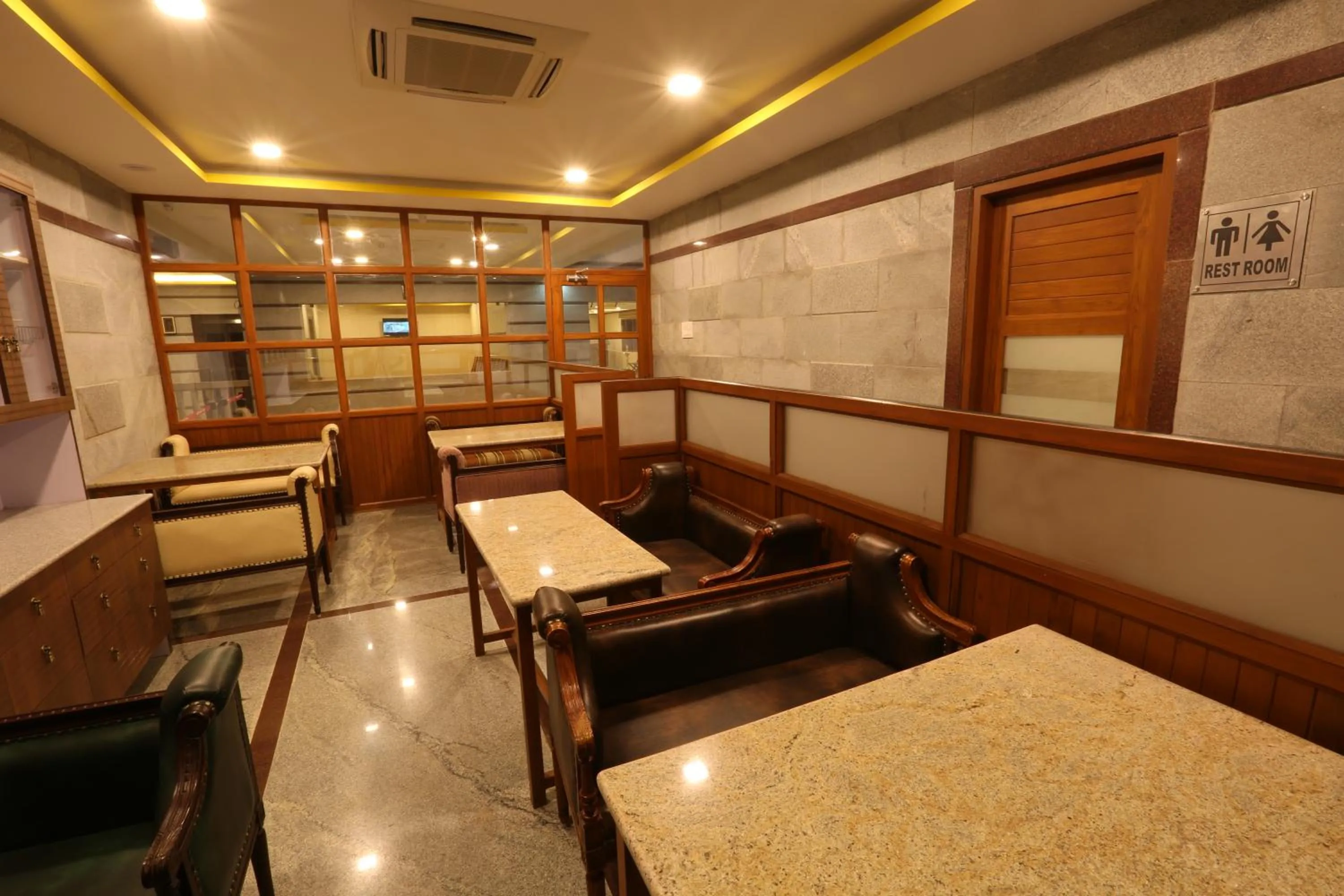 Restaurant/places to eat in Mayapuri Amira