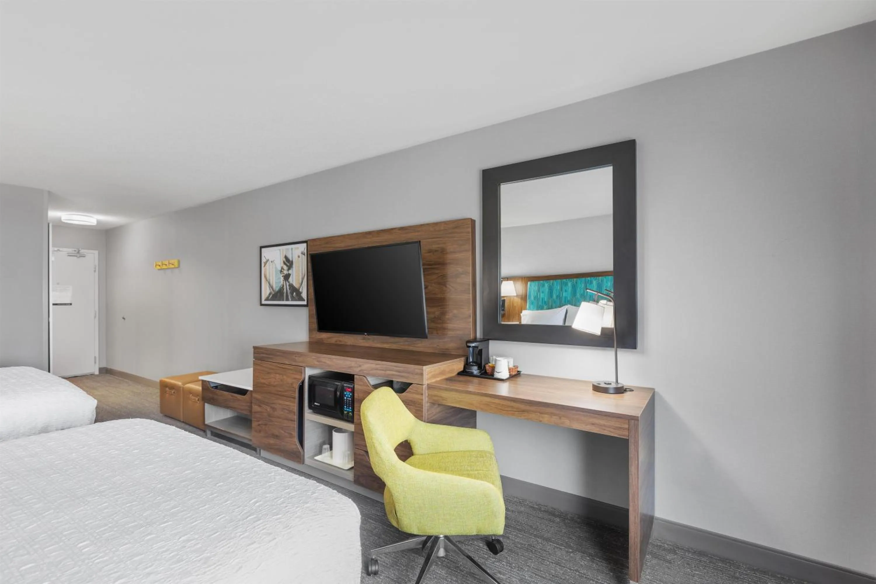 Bedroom, Bed in Hampton Inn Pendleton