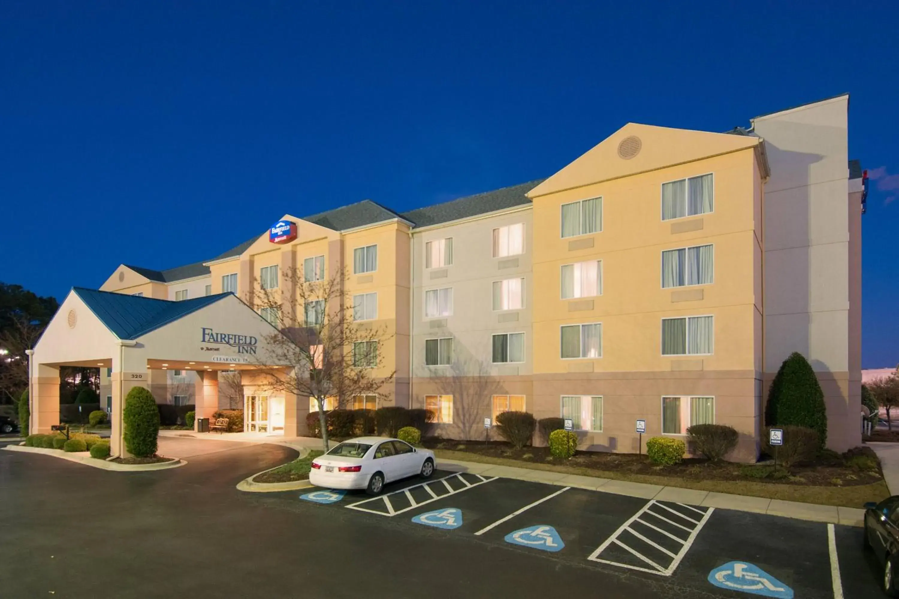 Property building in Fairfield by Marriott Inn & Suites Columbia Harbison Property building in Fairfield by Marriott Inn & Suites Columbia Harbison