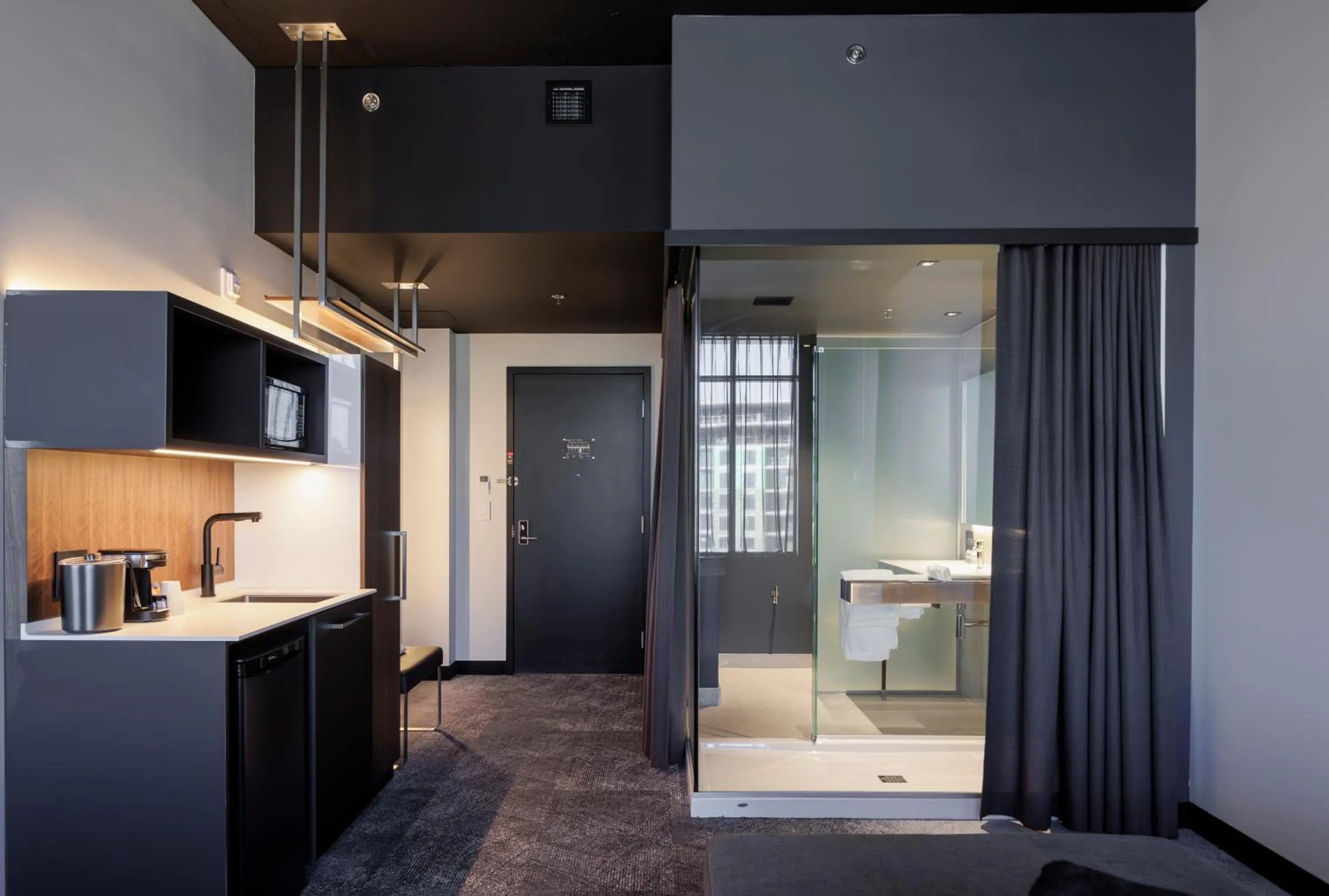 Shower in Grand Hotel Times Levis