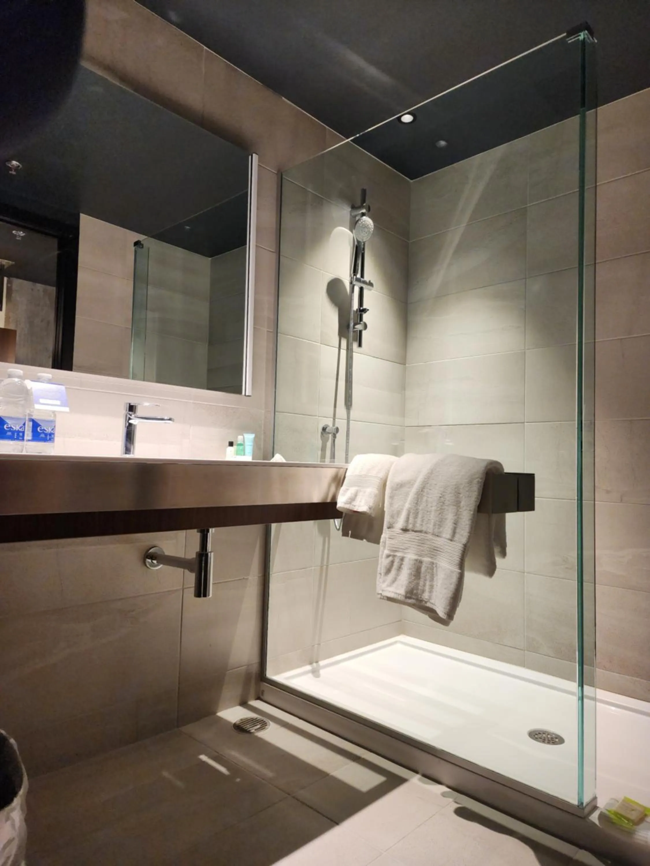 Bathroom in Grand Hotel Times Levis