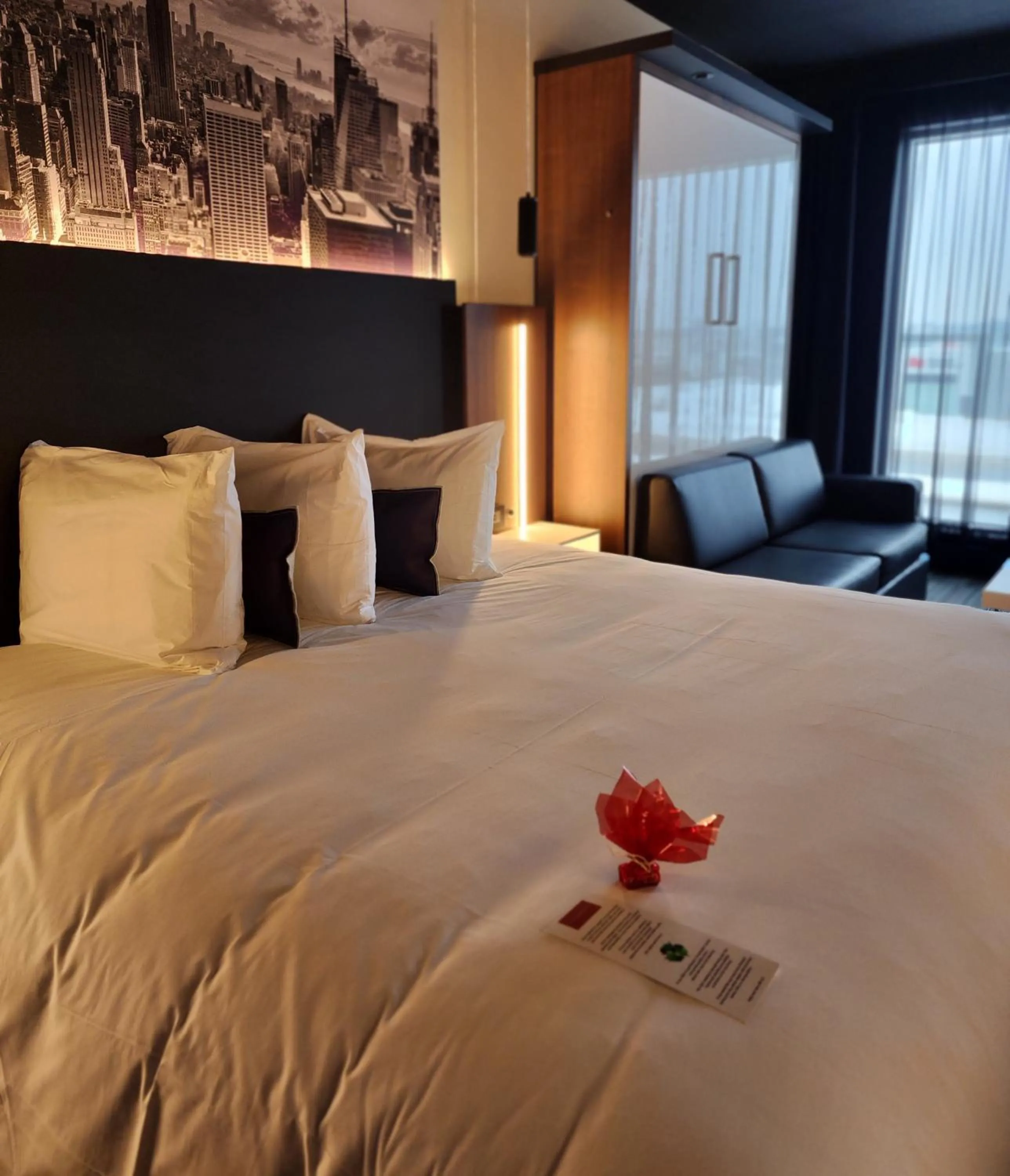 Bedroom, Bed in Grand Hotel Times Levis
