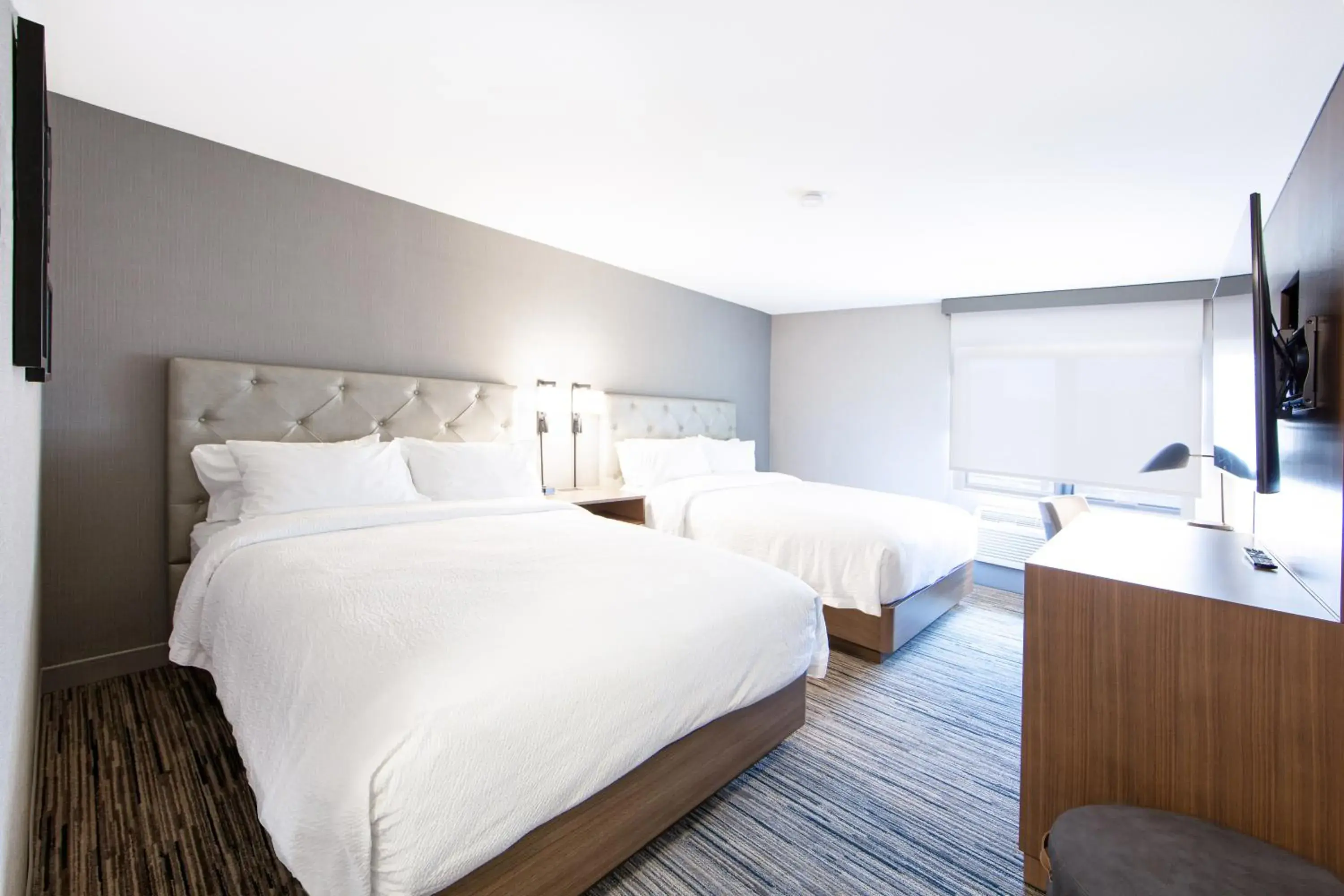 Bed in Four Points by Sheraton Downtown Seattle Center Bed in Four Points by Sheraton Downtown Seattle Center