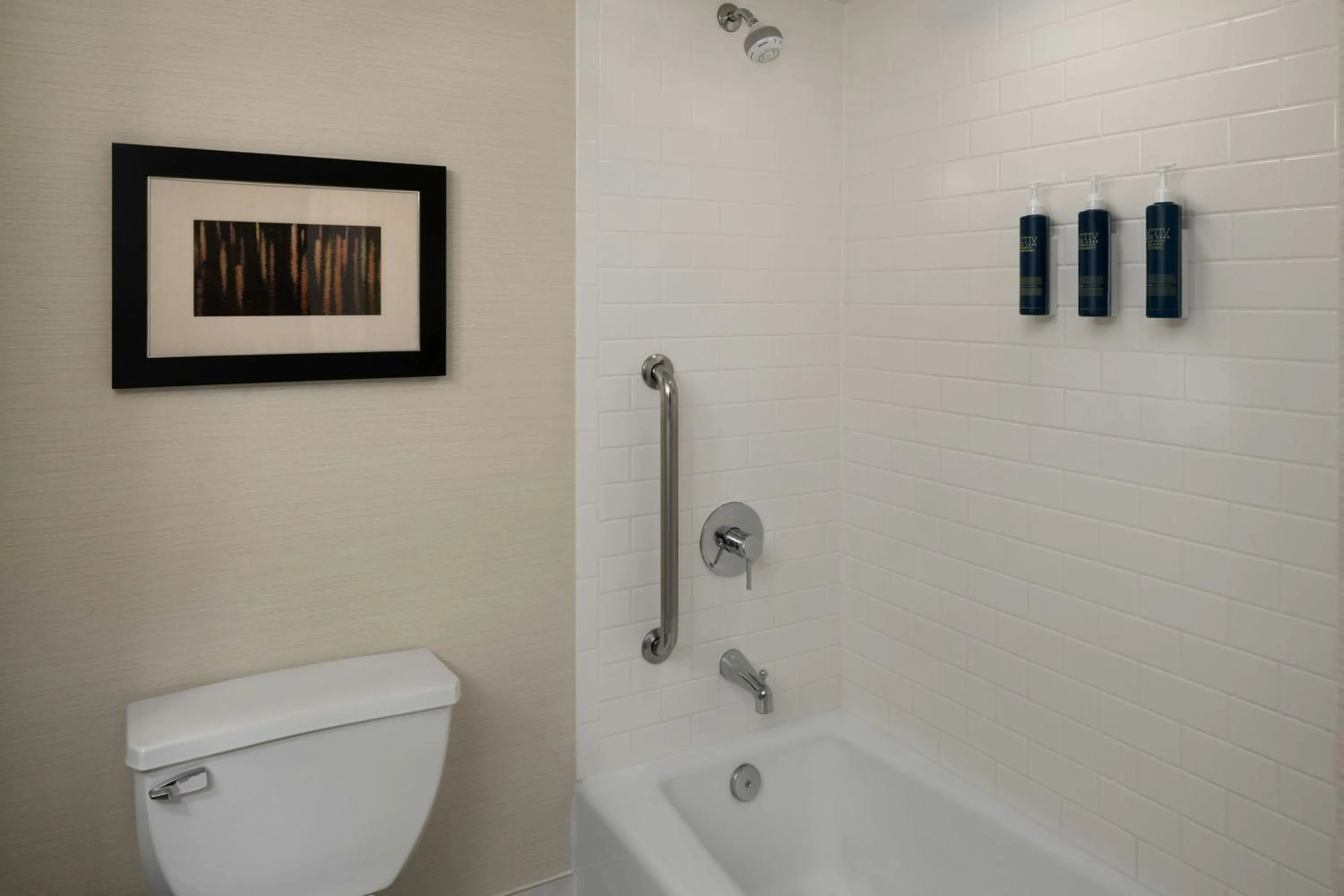 Bathroom in Four Points by Sheraton Downtown Seattle Center