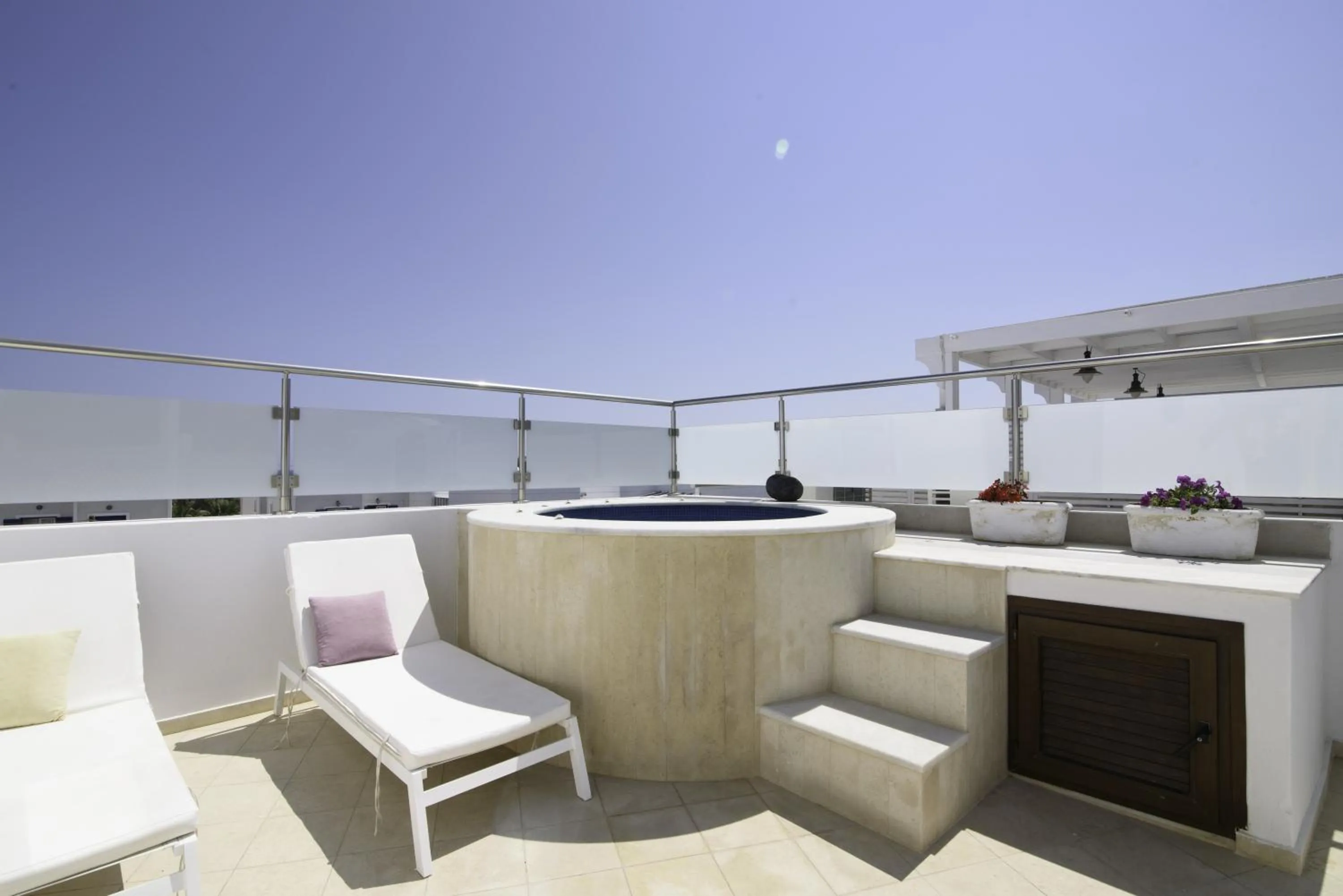 Decorative detail in La Mer Deluxe Hotel & Spa