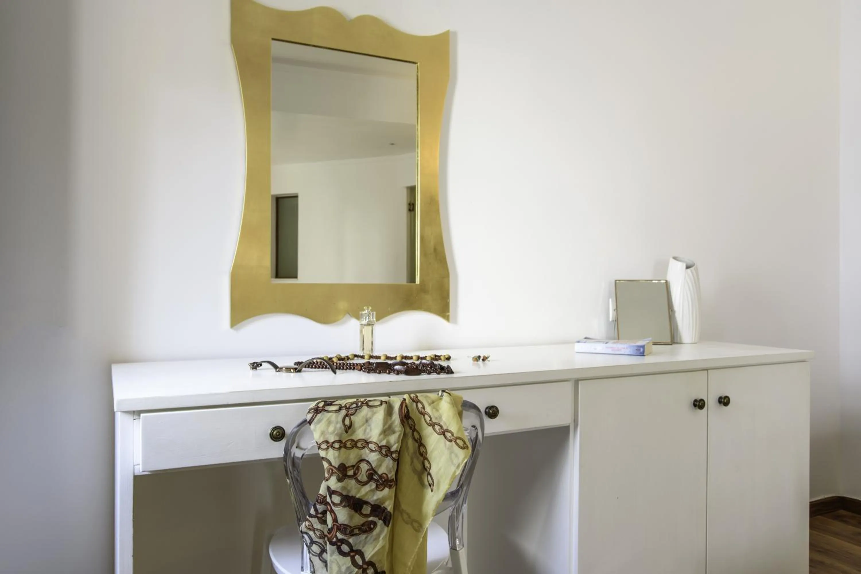 Decorative detail in La Mer Deluxe Hotel & Spa