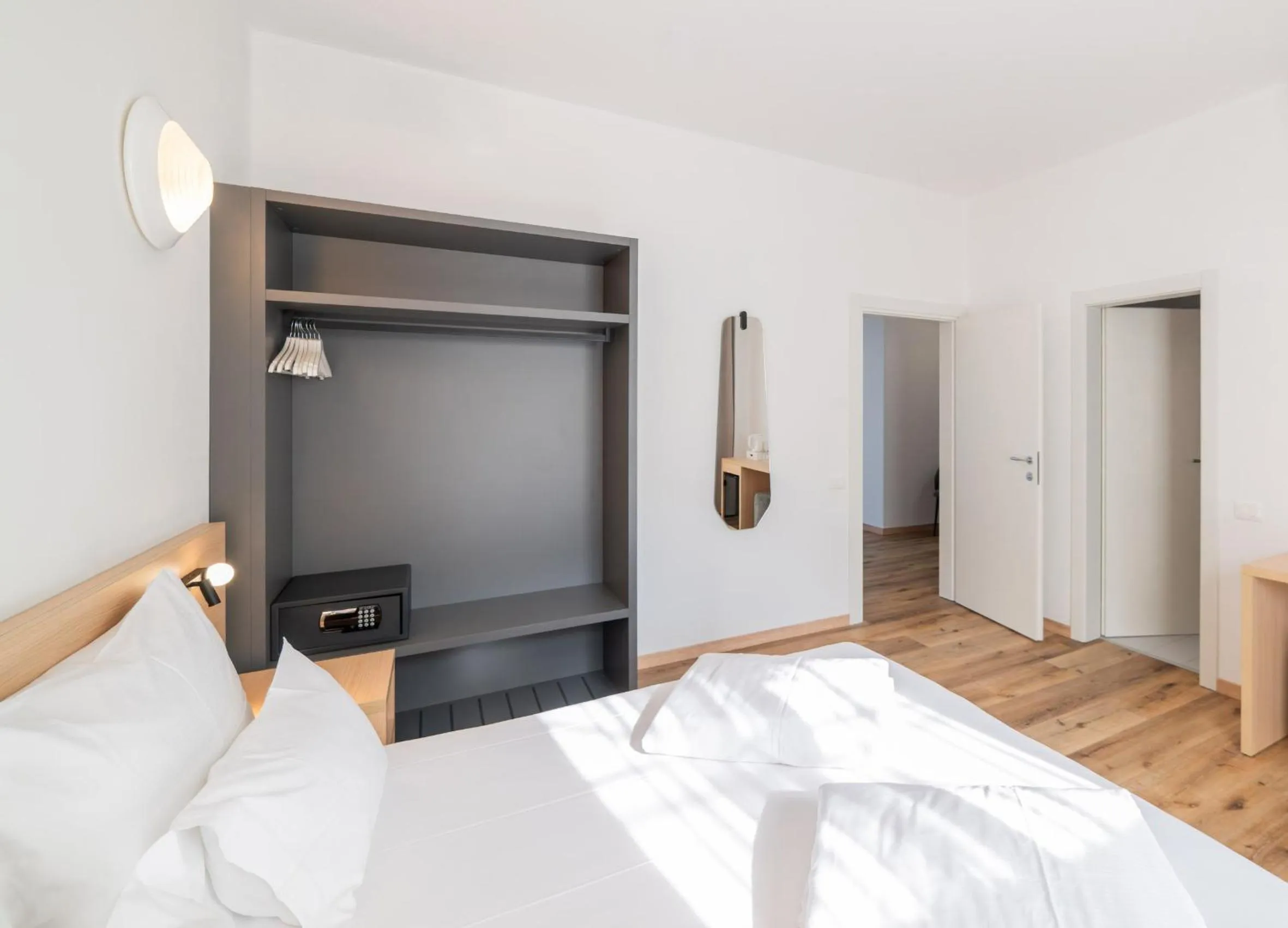 Bedroom, Bed in Hi Hotels Riva del Garda