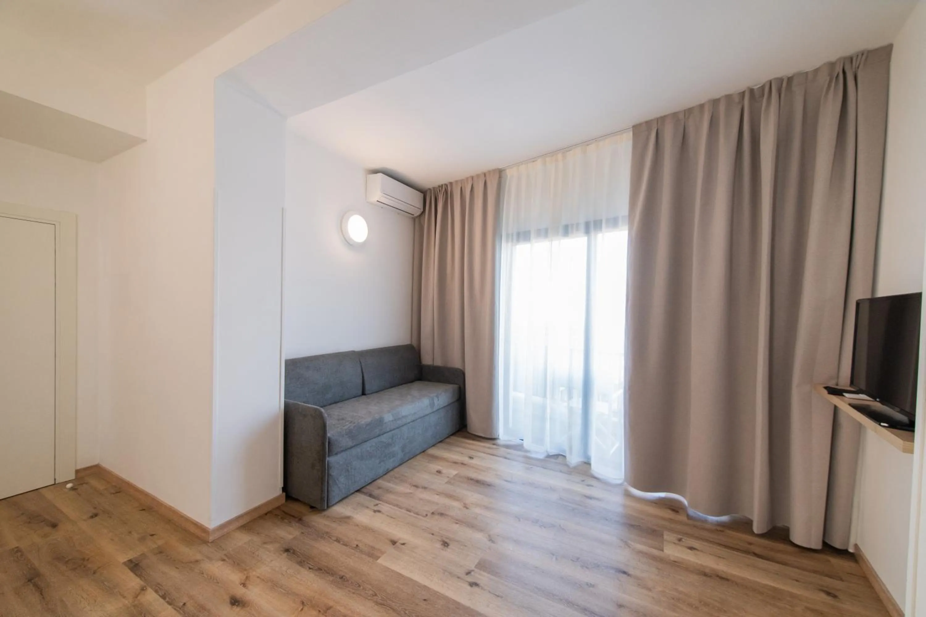 Living room in Hi Hotels Riva del Garda