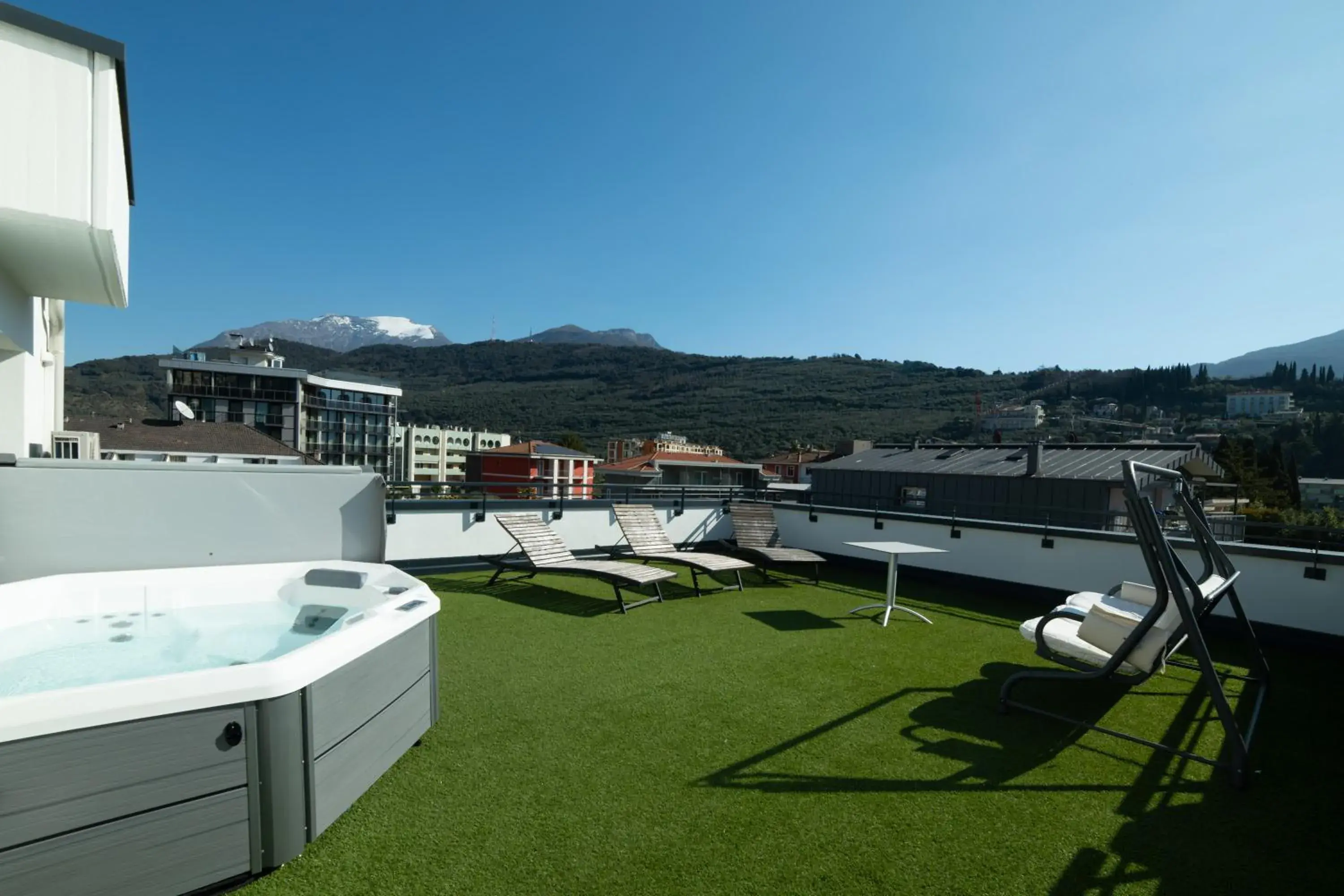 Suite with Spa Bath in Hi Hotels Riva del Garda Suite with Spa Bath in Hi Hotels Riva del Garda