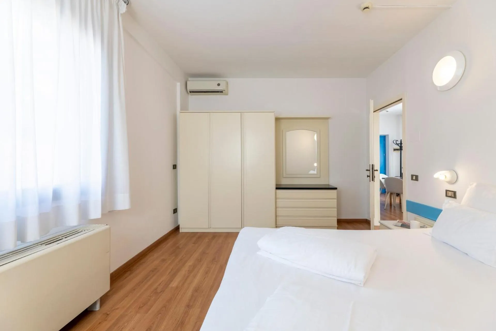 Bed in Hi Hotels Riva del Garda