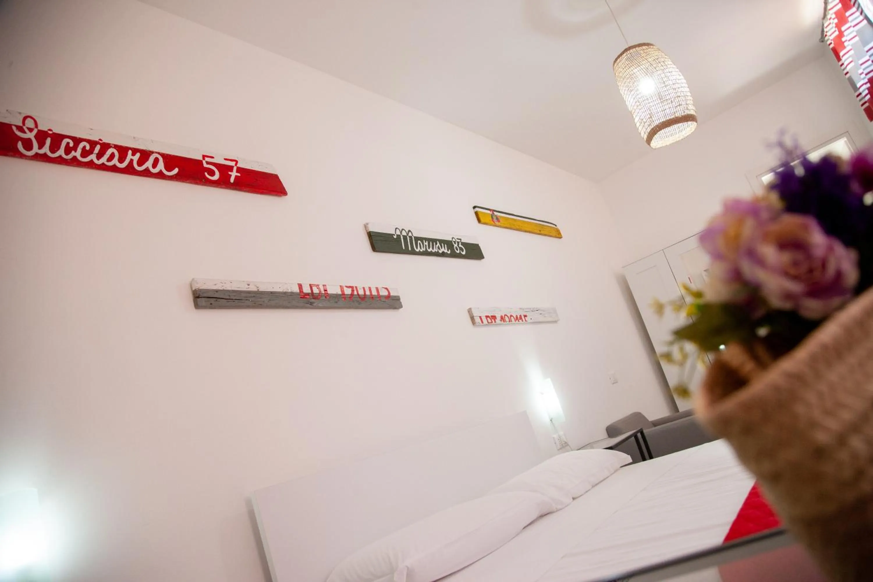 Bed in Orlando Bayview