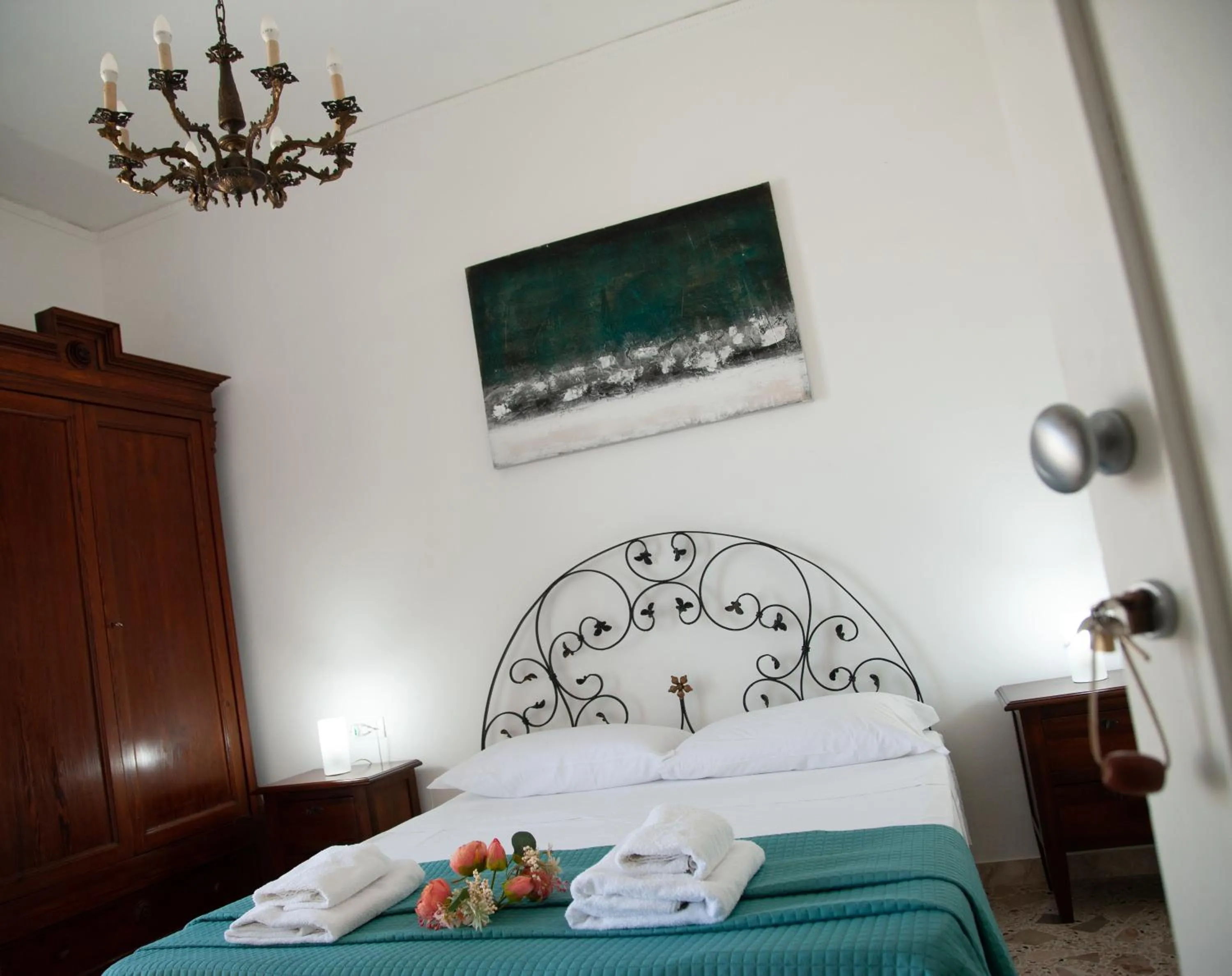 Bed in Orlando Bayview