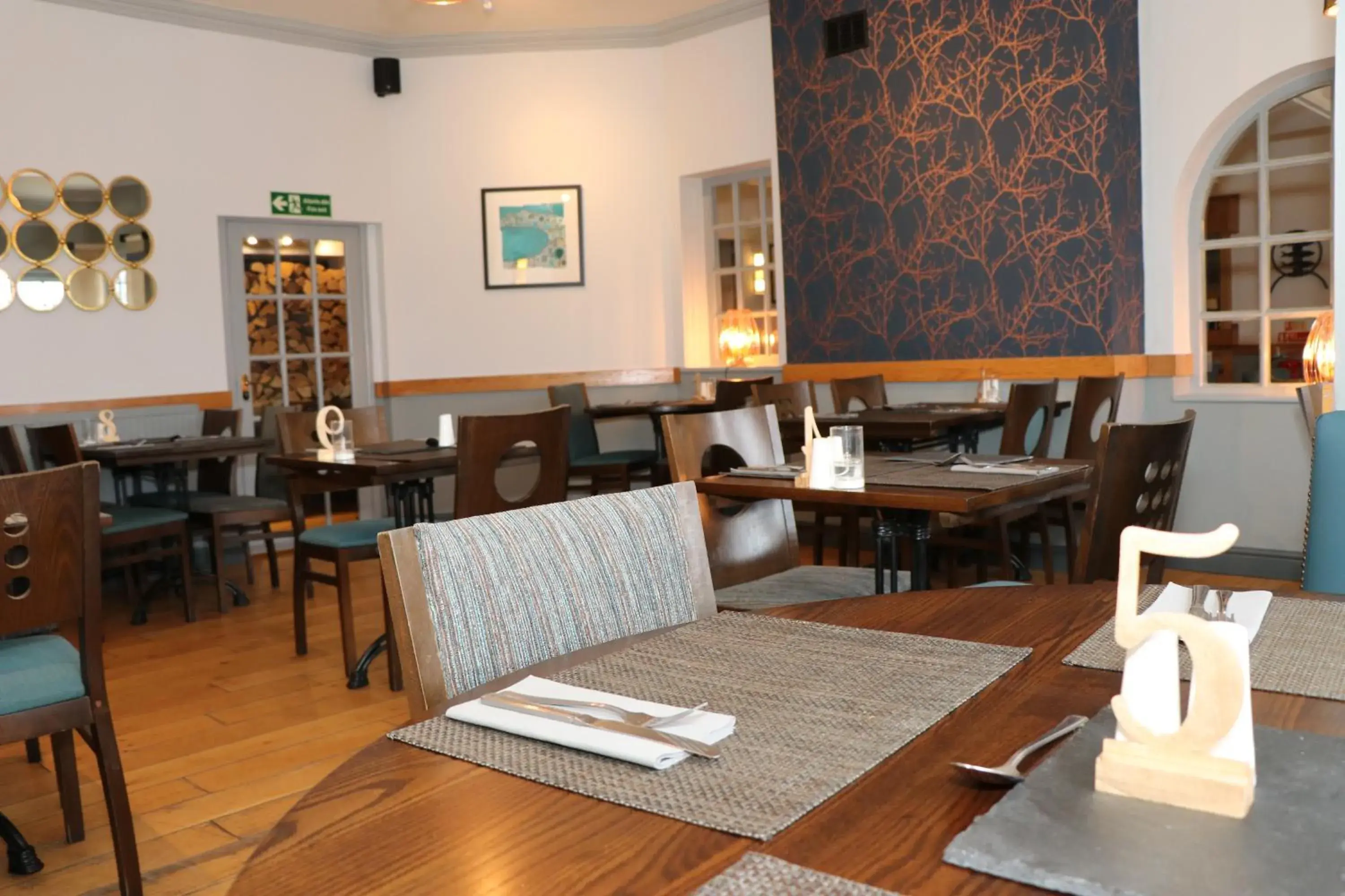 Restaurant/places to eat in Gwesty Nanhoron Arms Hotel Restaurant/places to eat in Gwesty Nanhoron Arms Hotel
