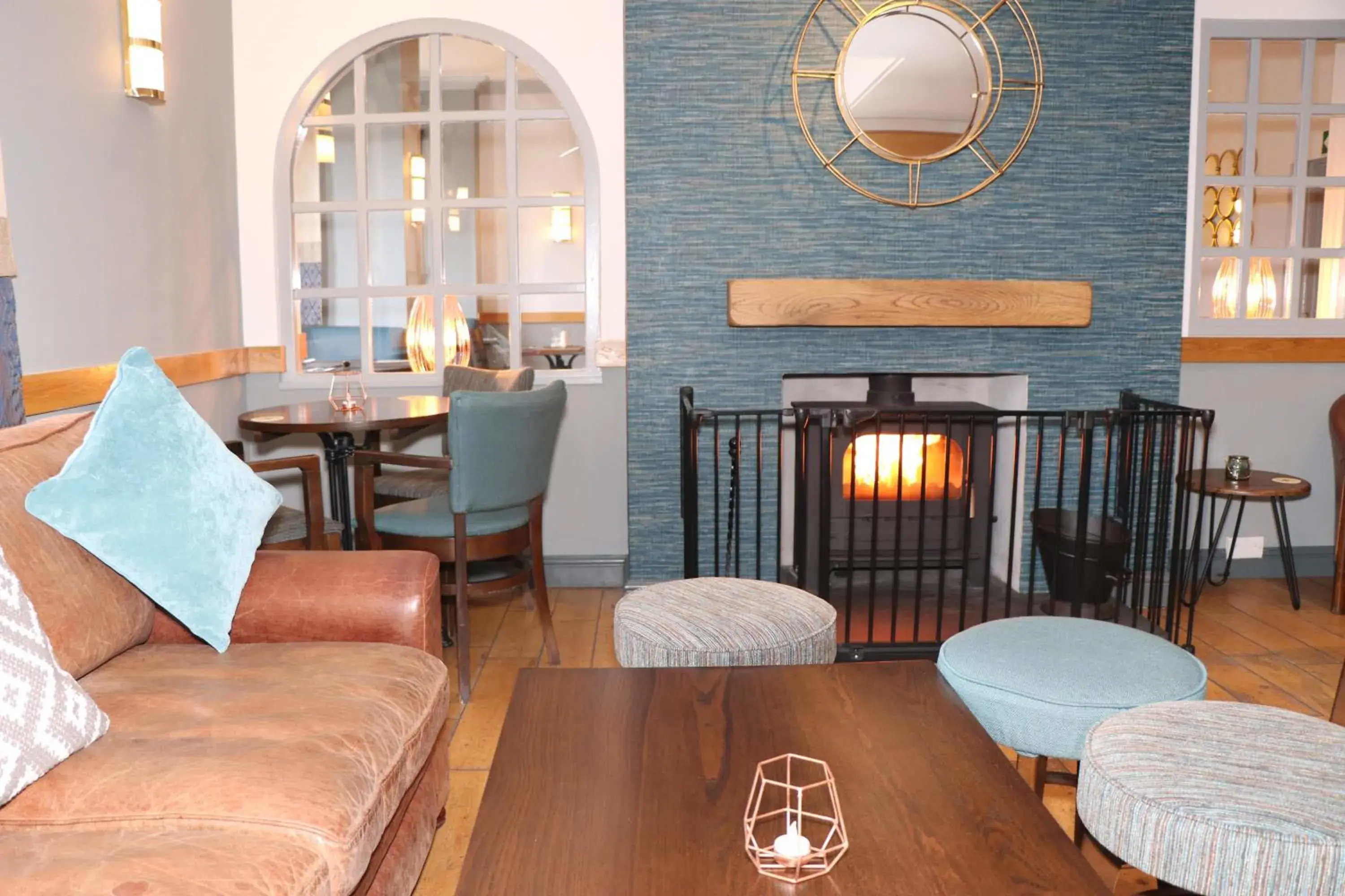 Lounge or bar in Gwesty Nanhoron Arms Hotel Lounge or bar in Gwesty Nanhoron Arms Hotel