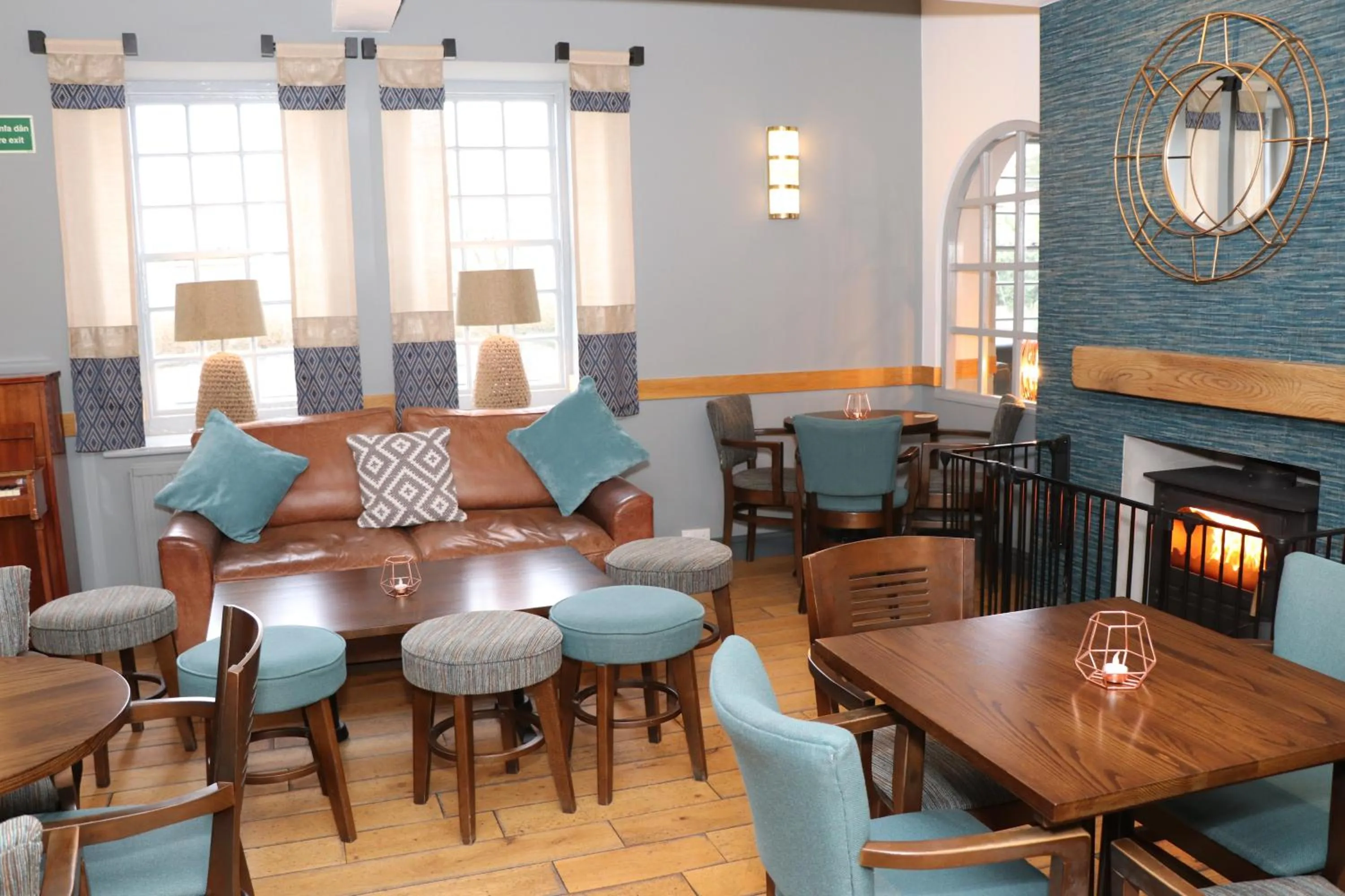 Lounge or bar in Gwesty Nanhoron Arms Hotel