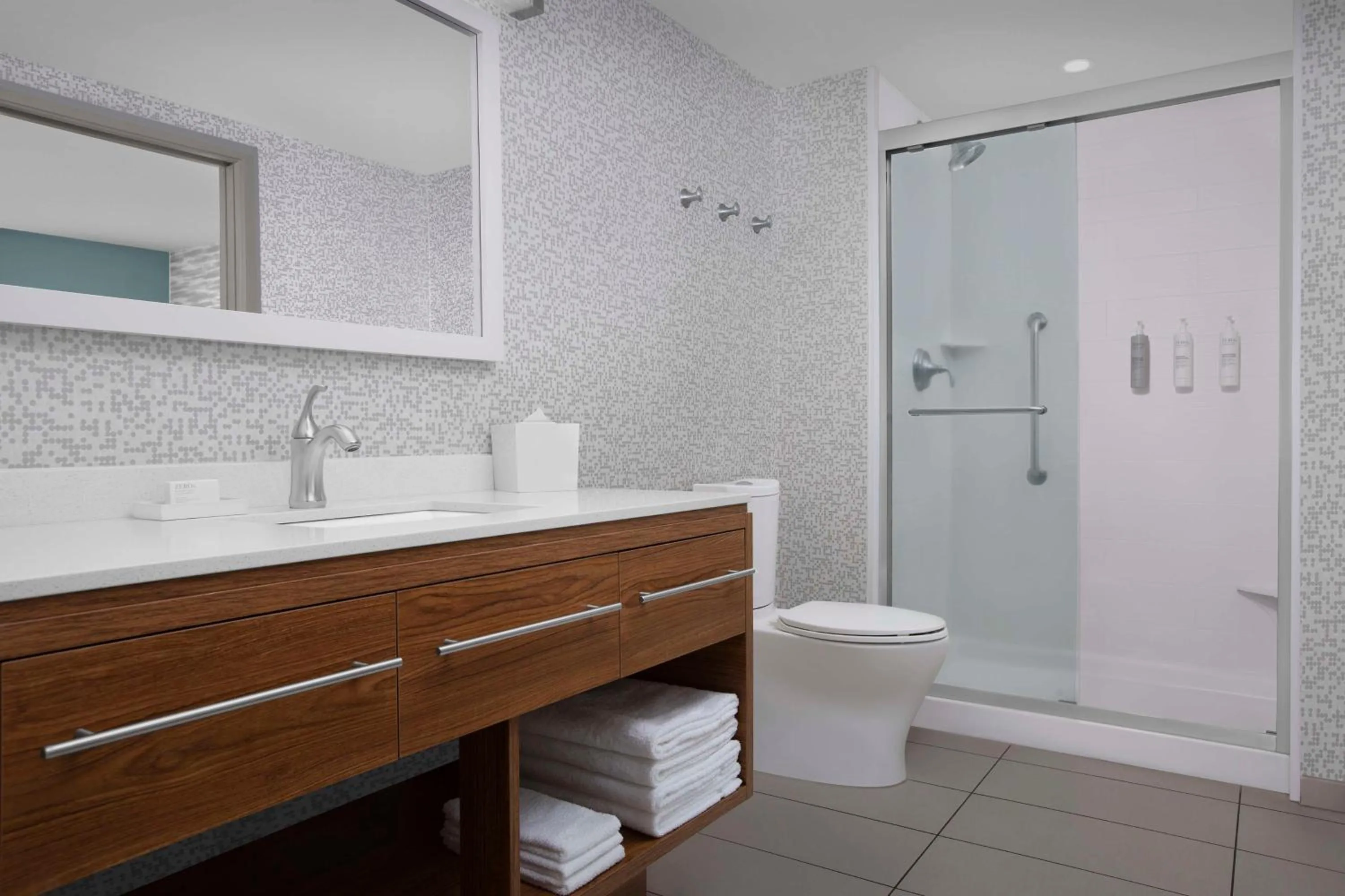 Bathroom in Home2 Suites by Hilton Eugene Downtown University Area