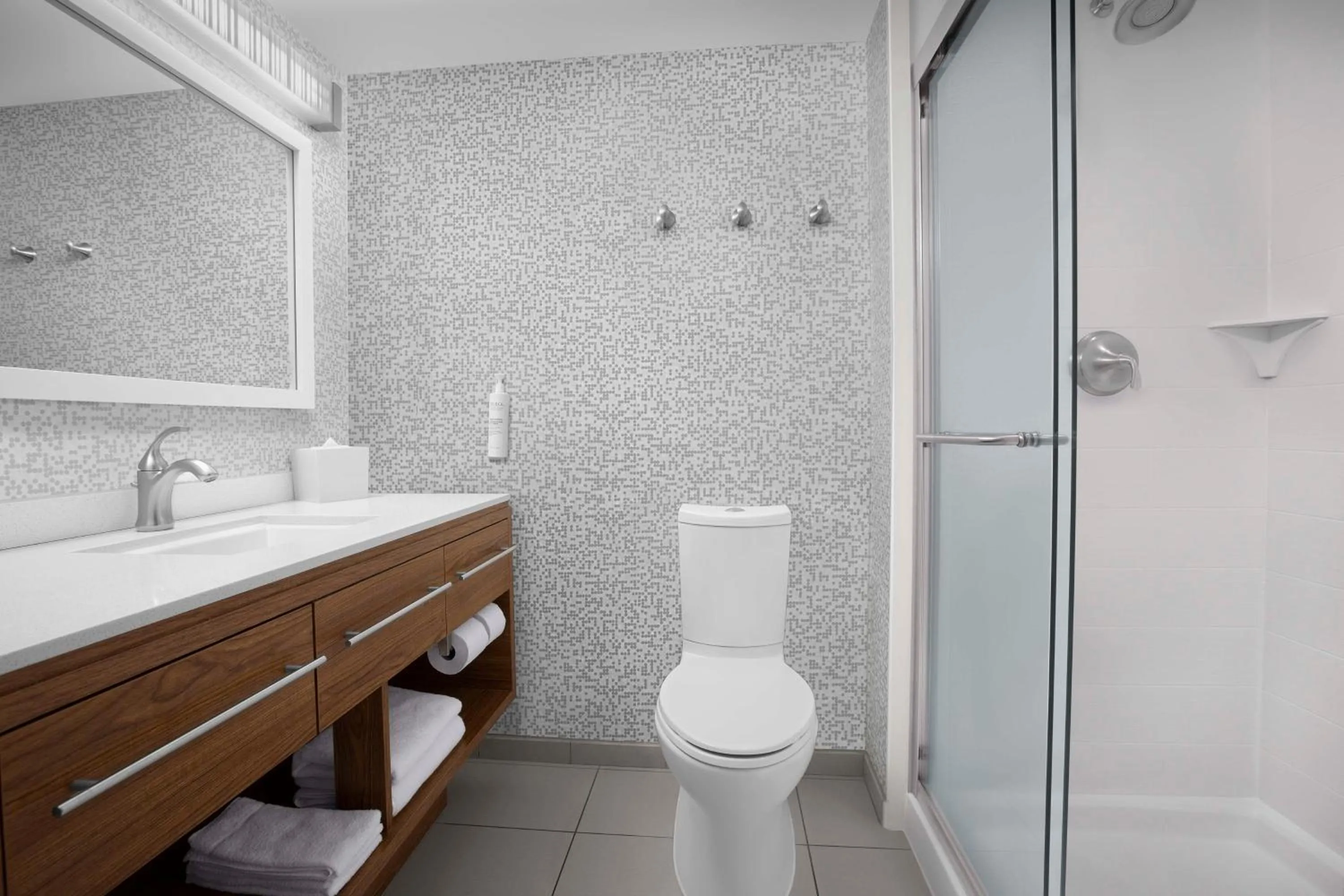 Bathroom in Home2 Suites by Hilton Eugene Downtown University Area