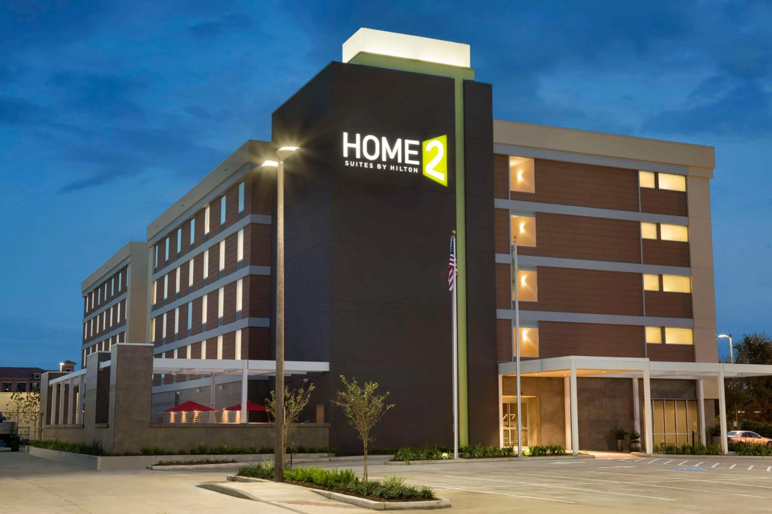 Property building in Home2 Suites by Hilton Houston Energy Corridor