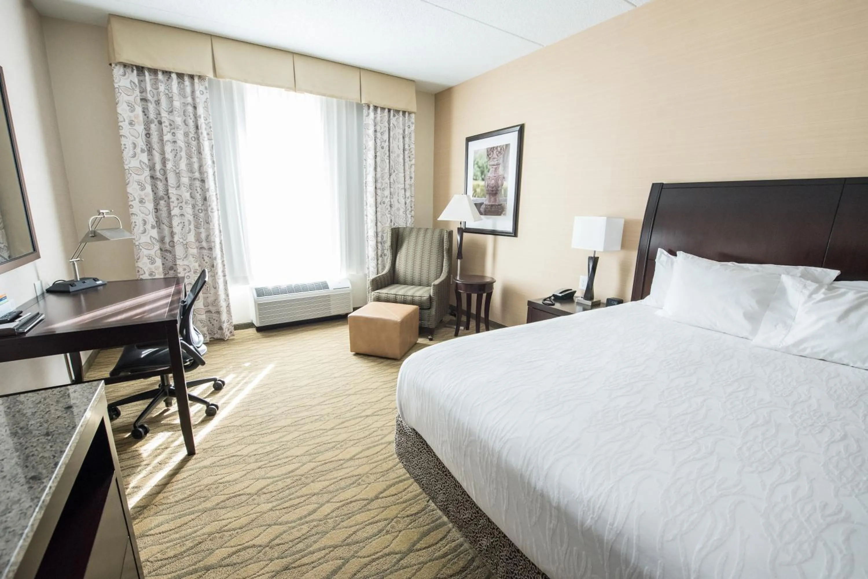 Bedroom, Bed in Hilton Garden Inn Indiana at IUP